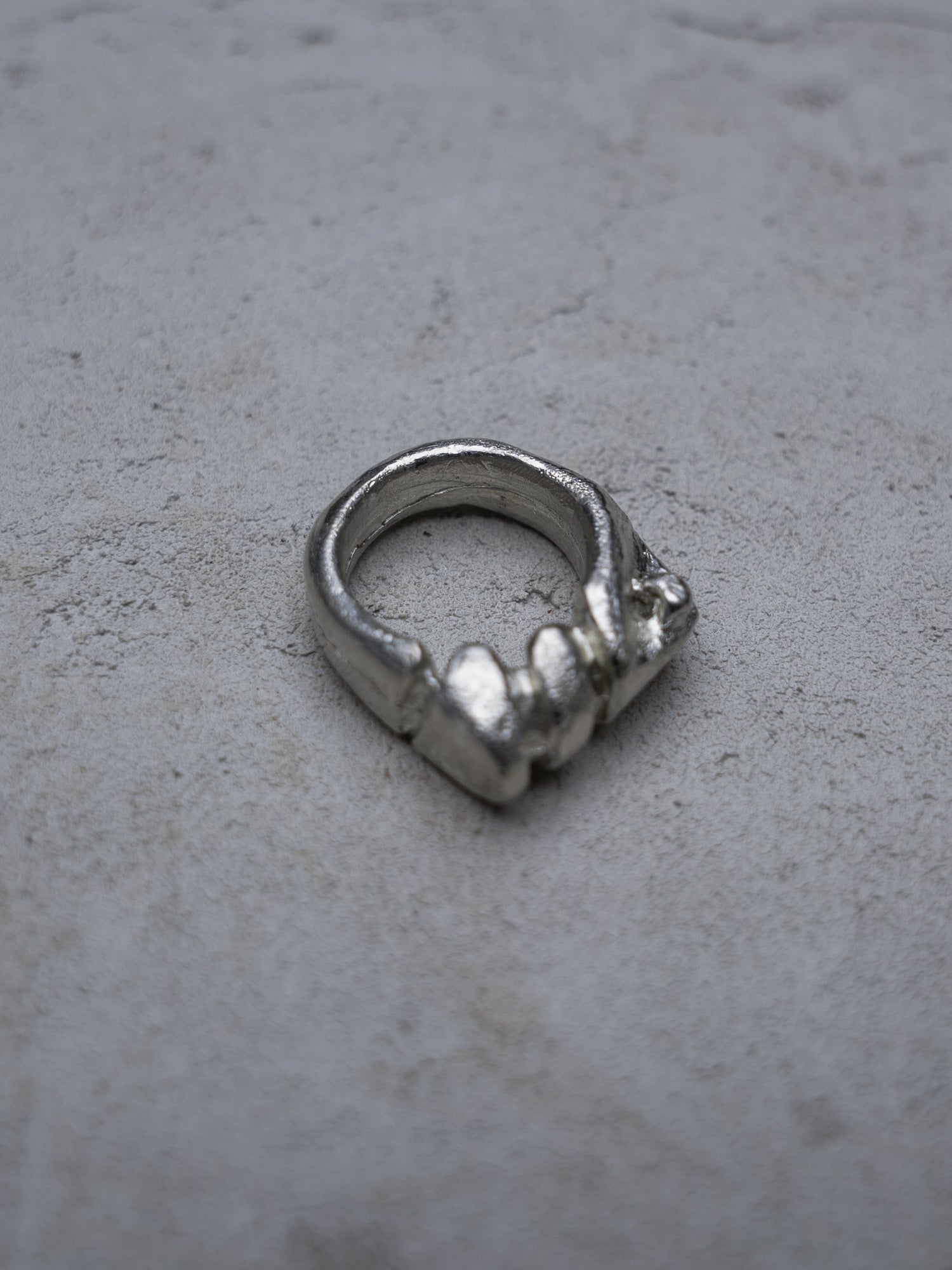 Bolt ring