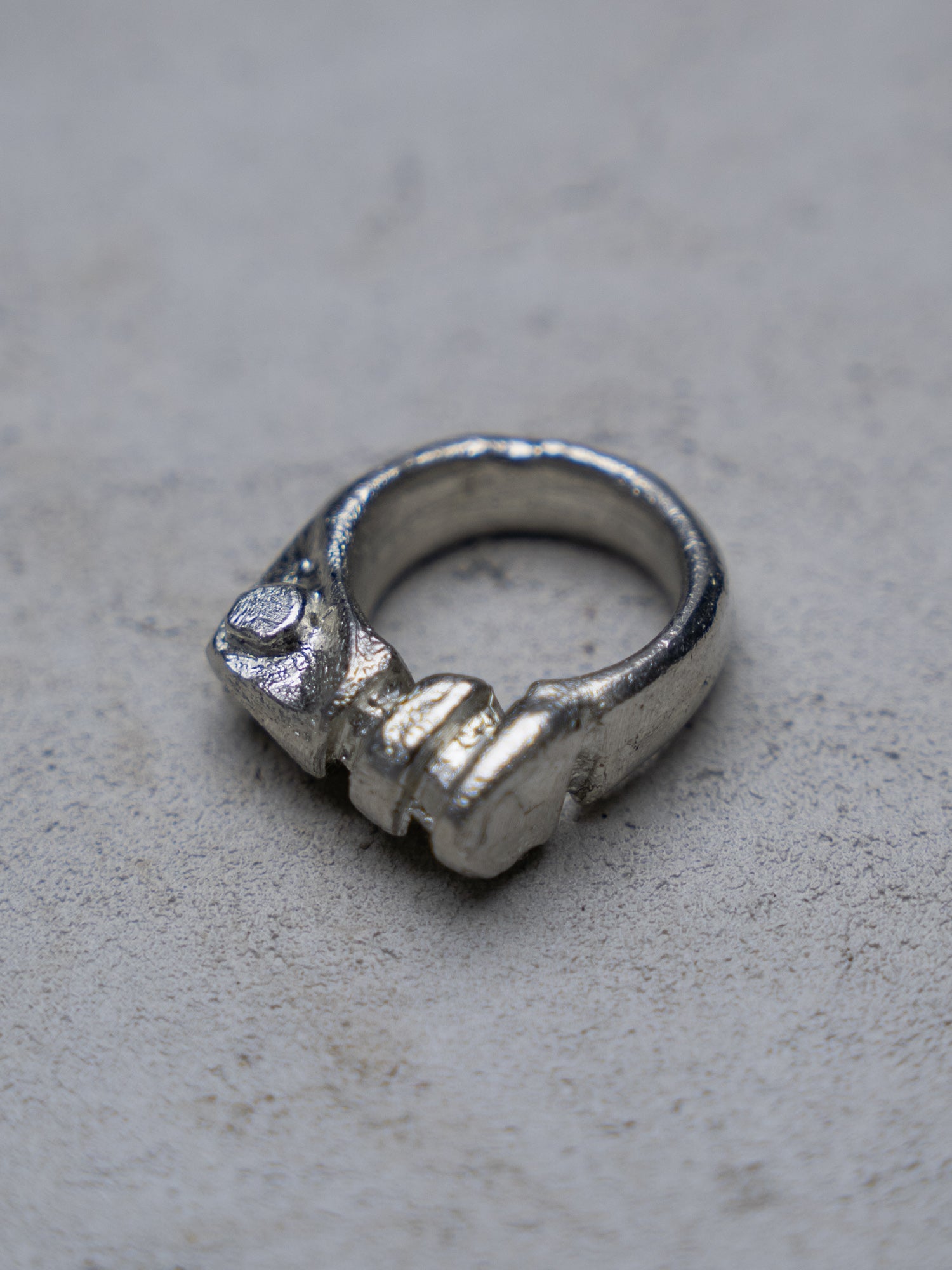 Bolt ring