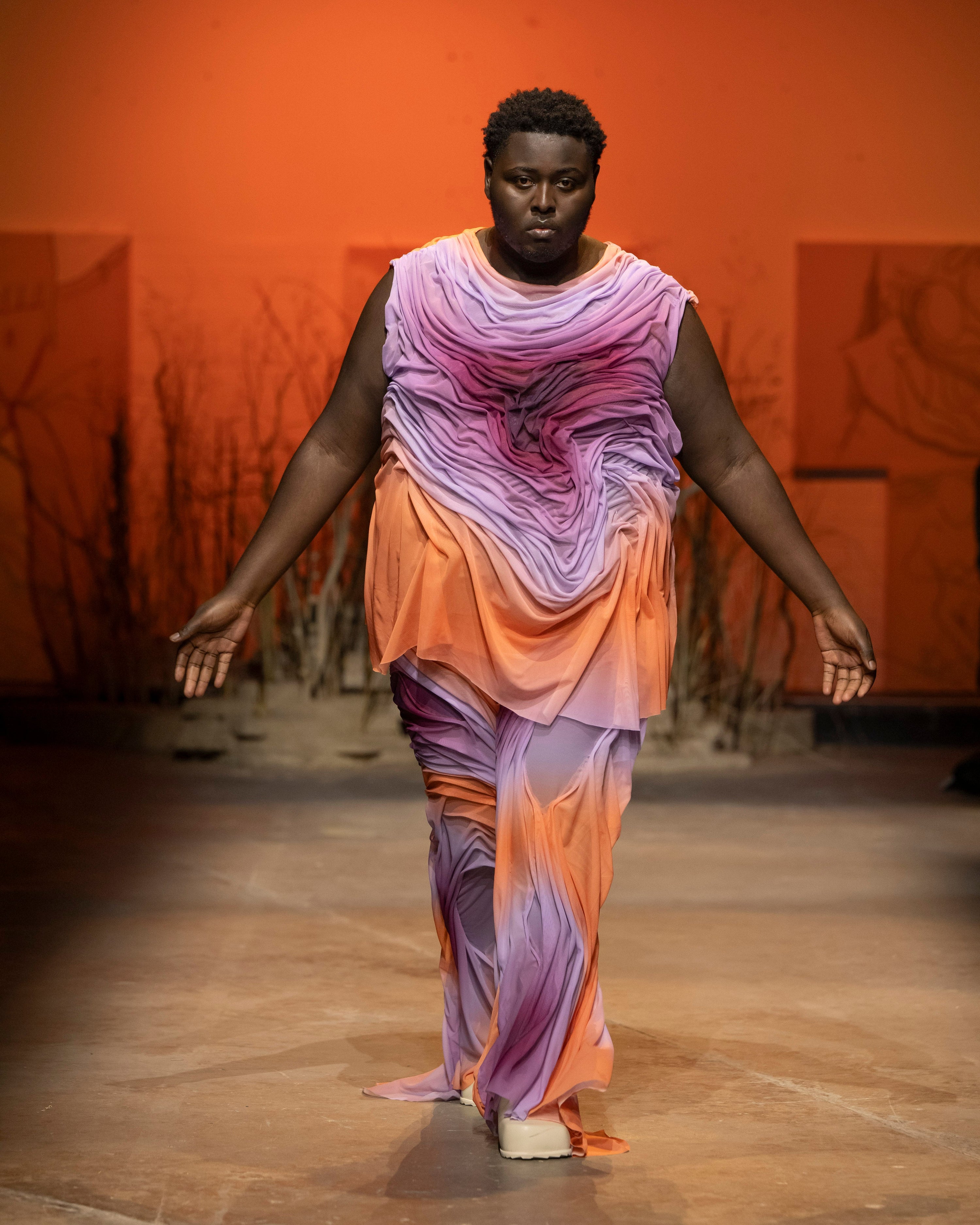 Wetlook gradient trousers
