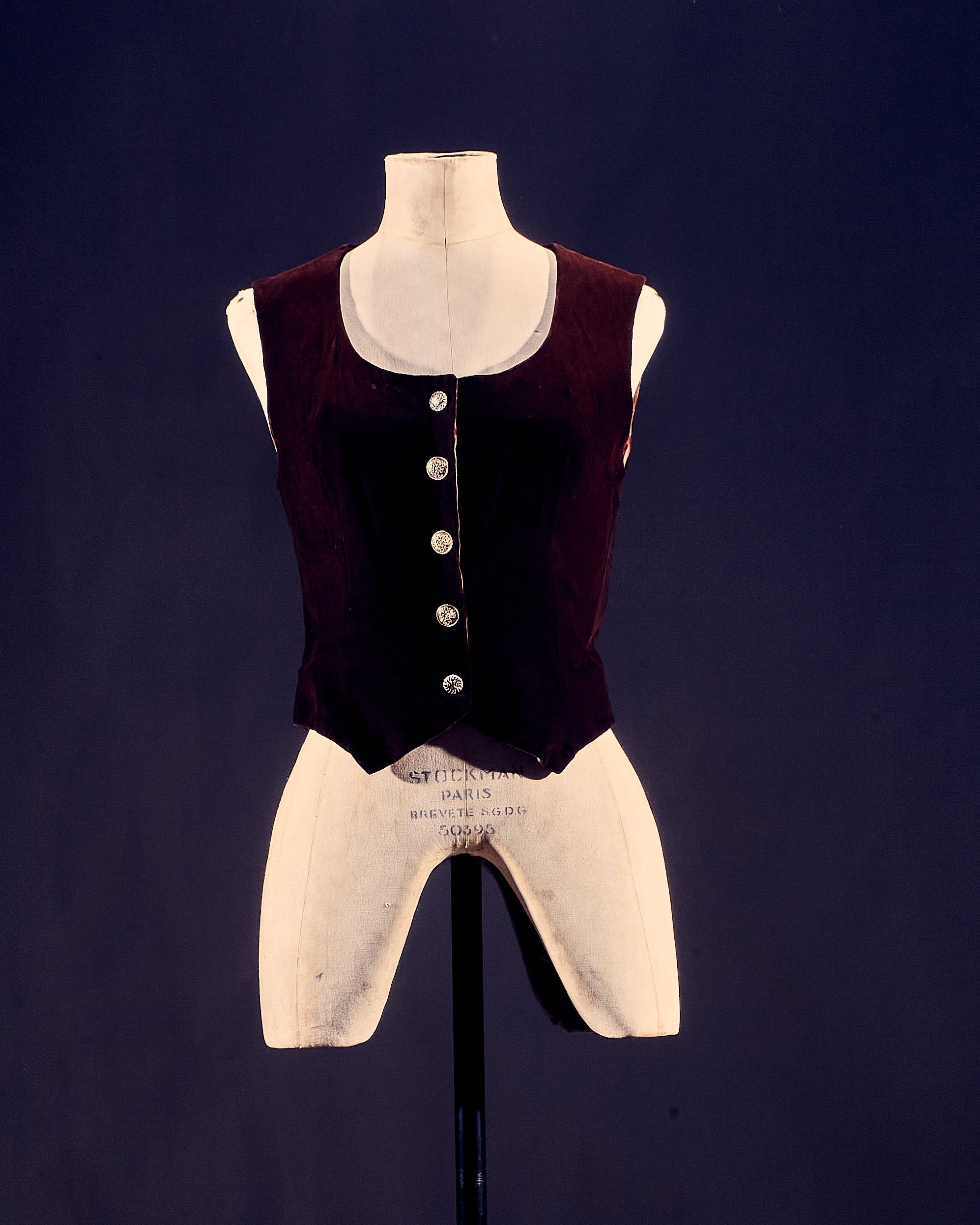 V vest