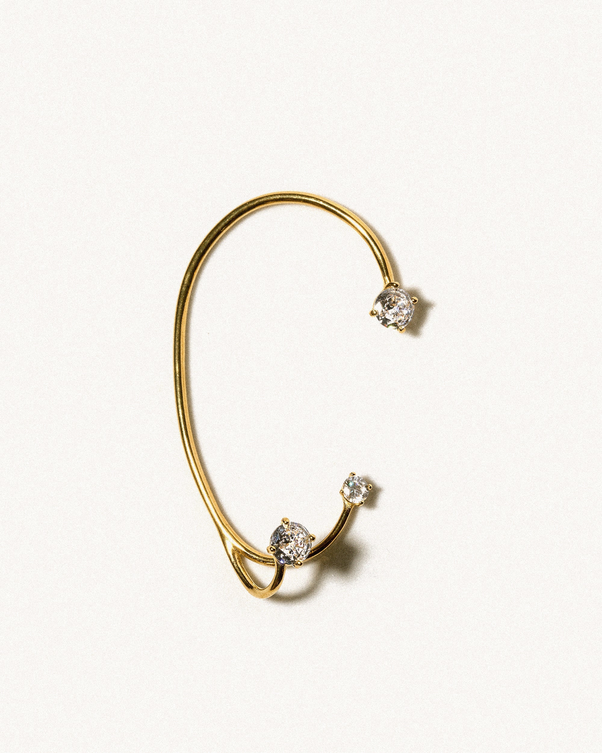 Three point ear cuff gold