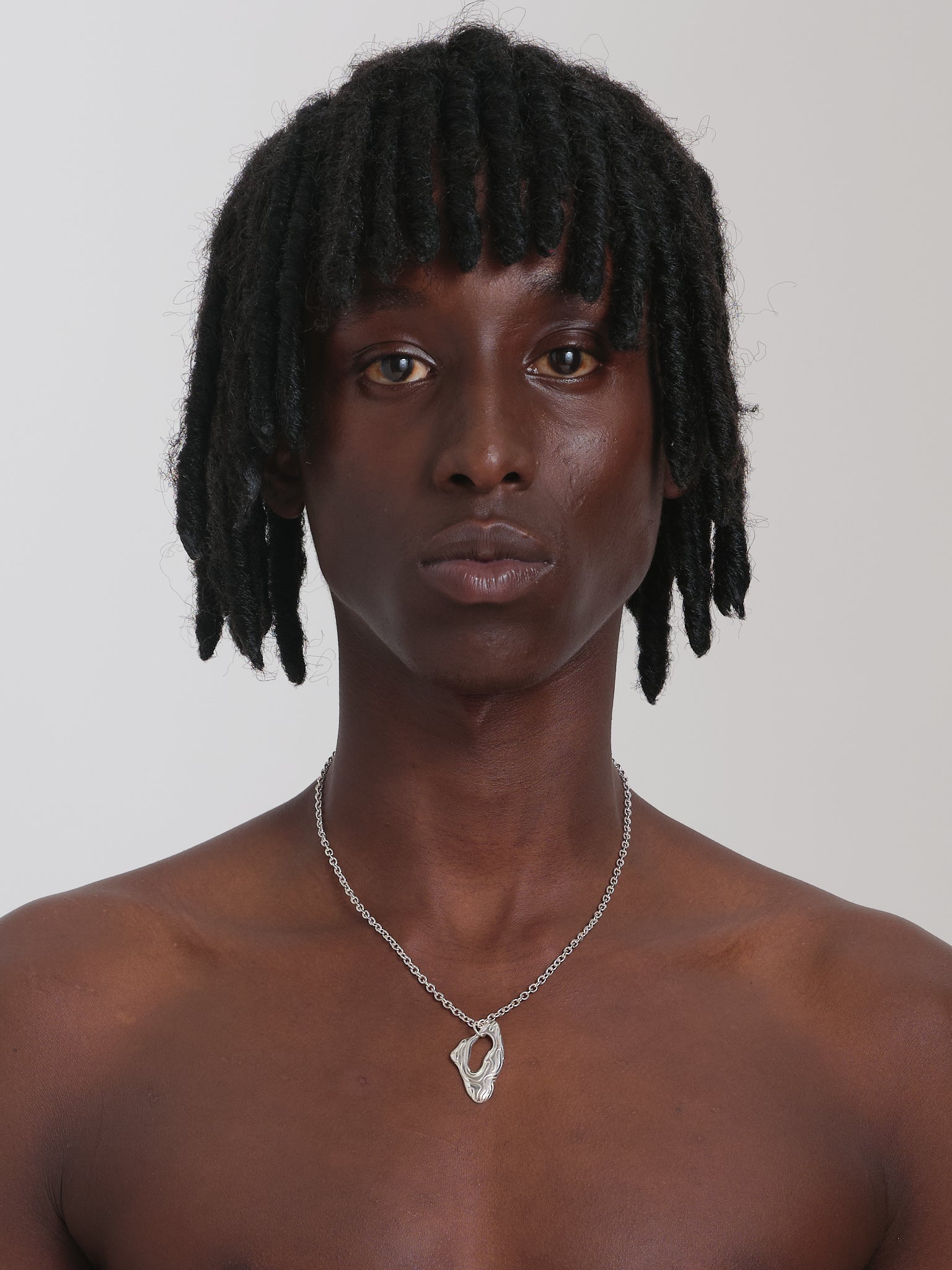 Island pendant necklace