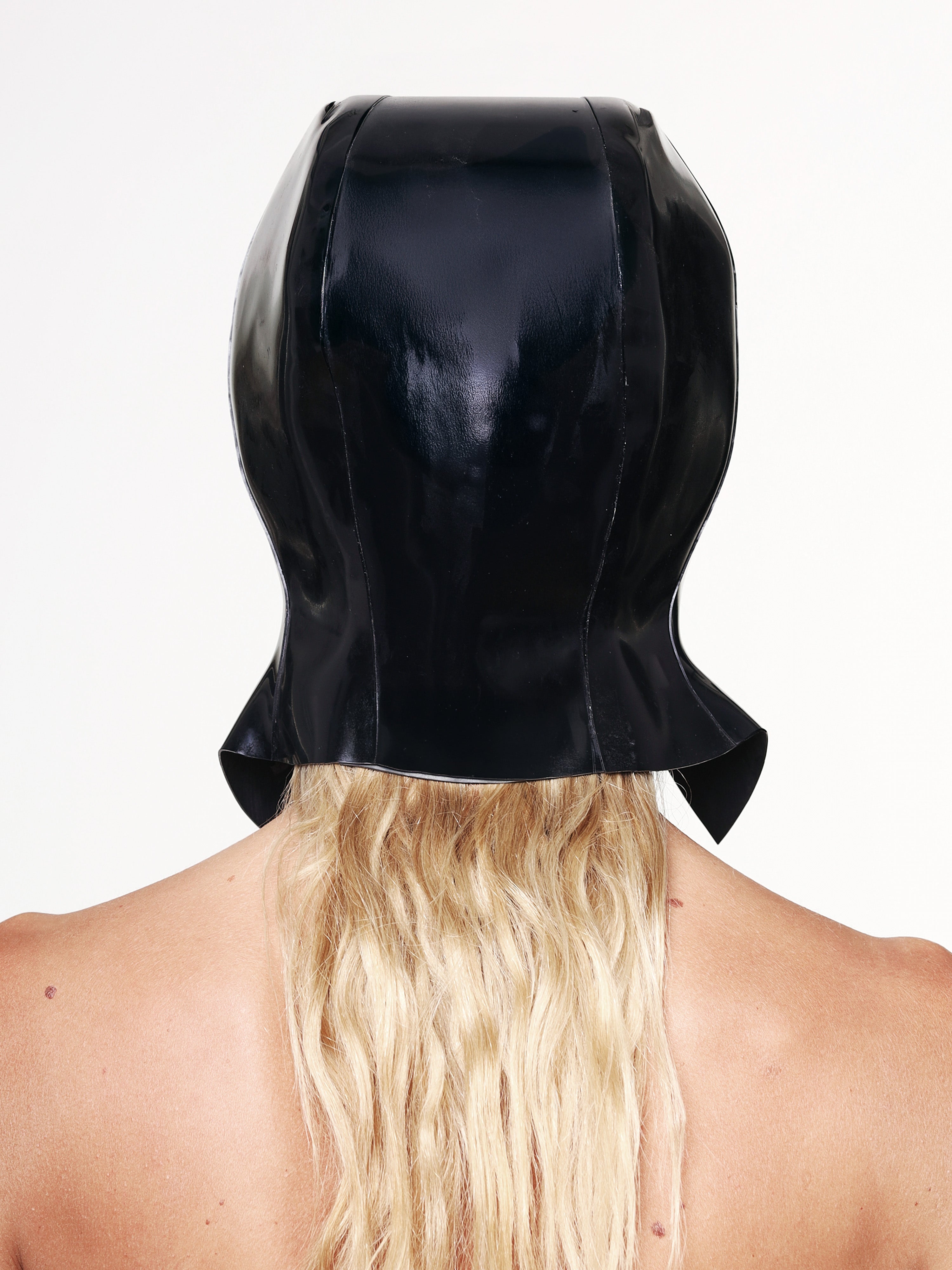 Harri black cap with ear flaps