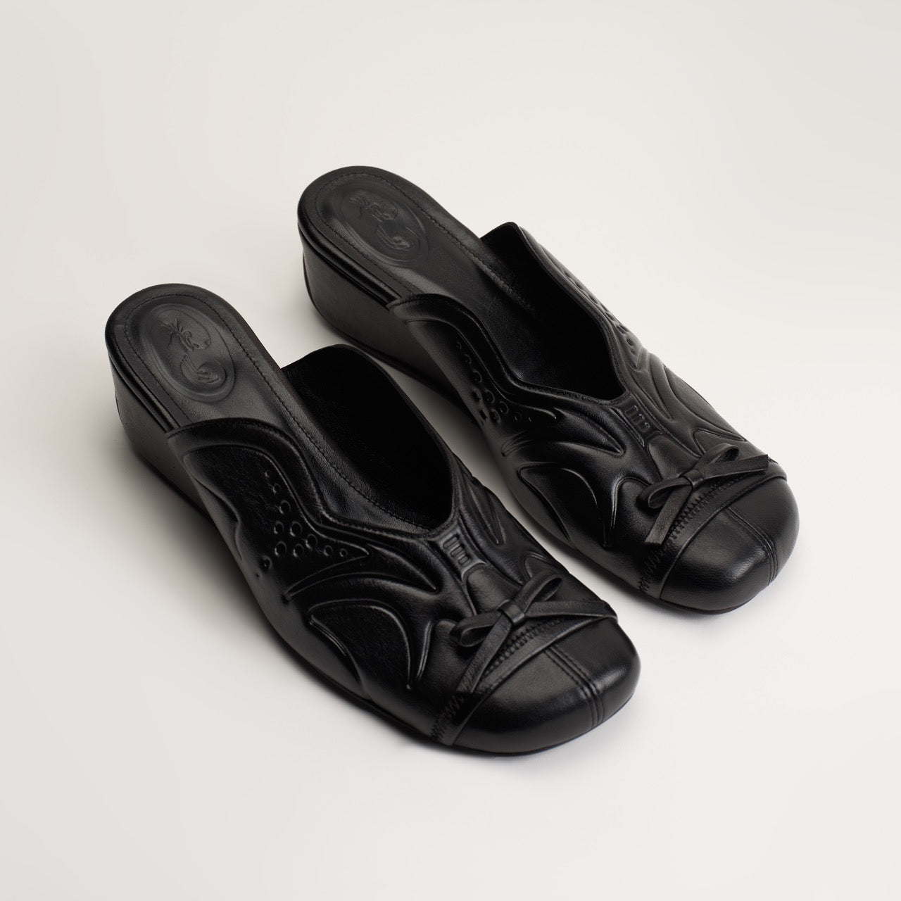 Hotaru mules