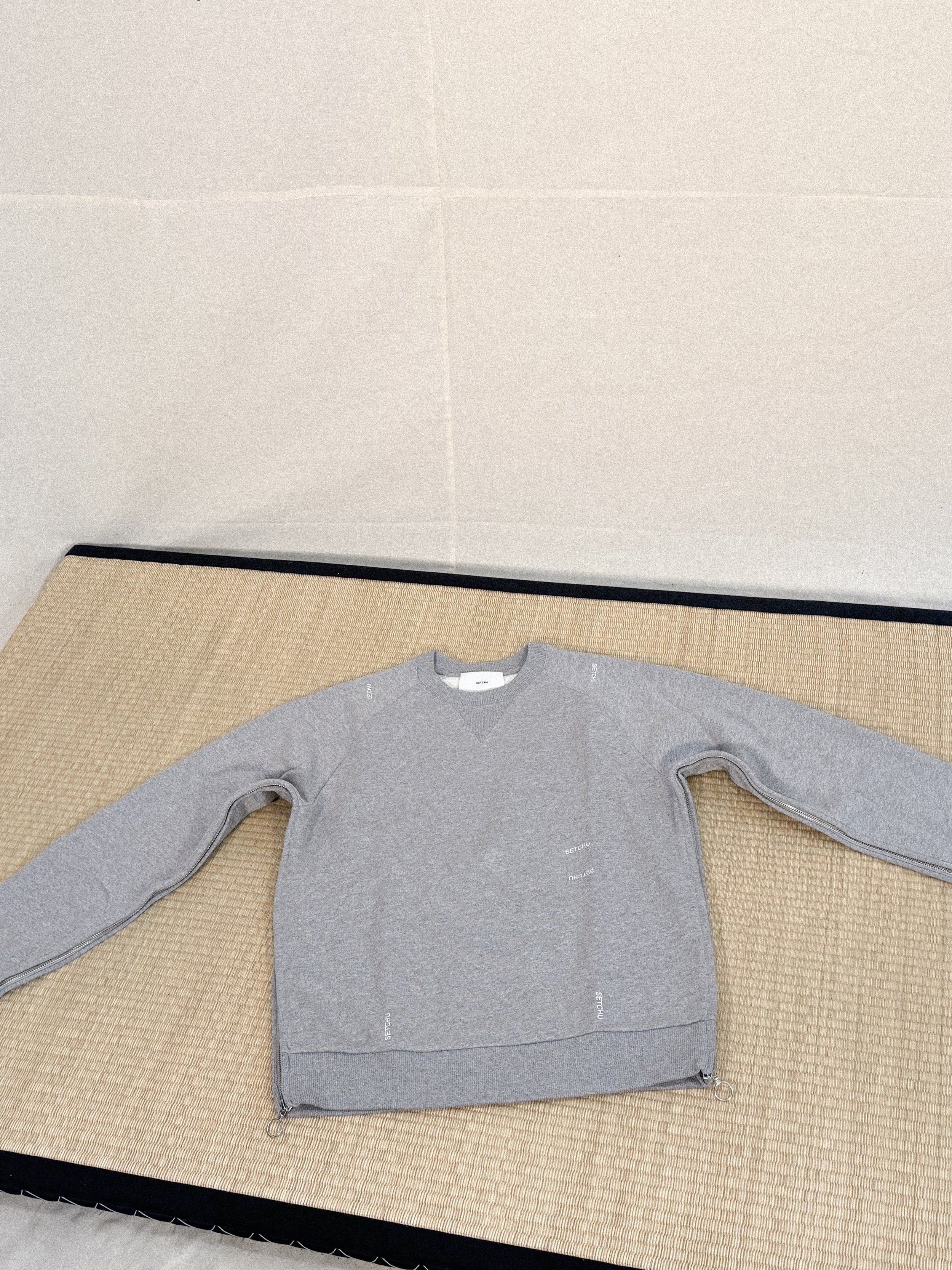 Sweat shirt