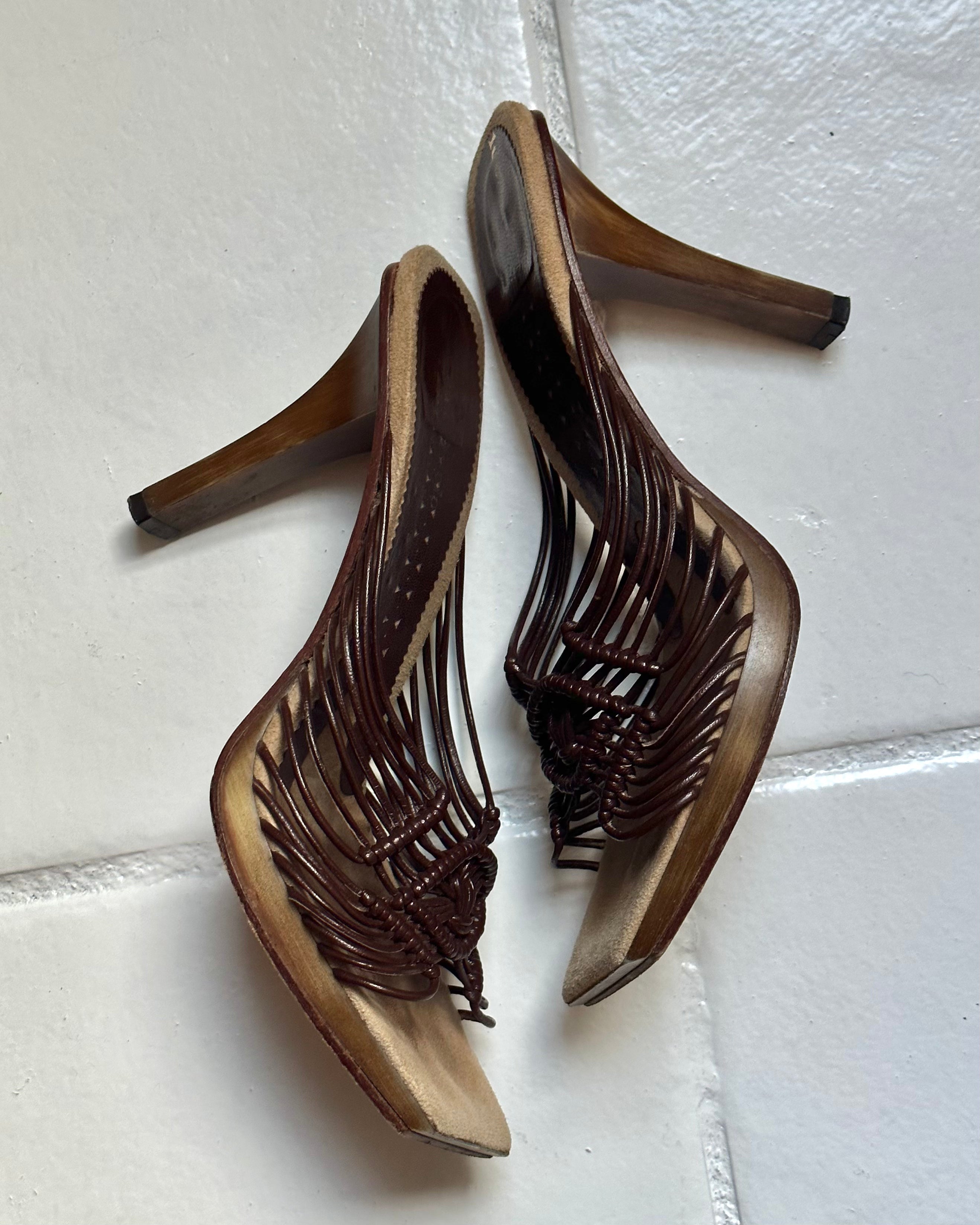 The inês sandals