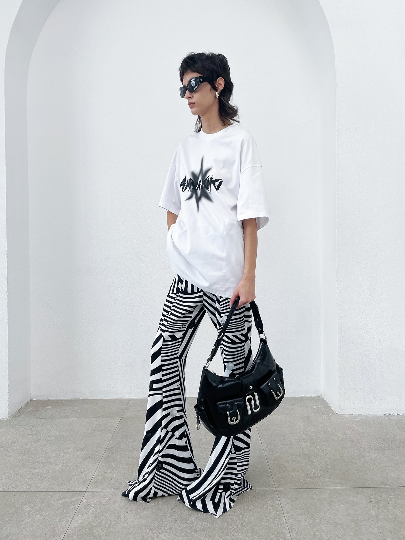 Spiked four-pointed star print loose t-shirt