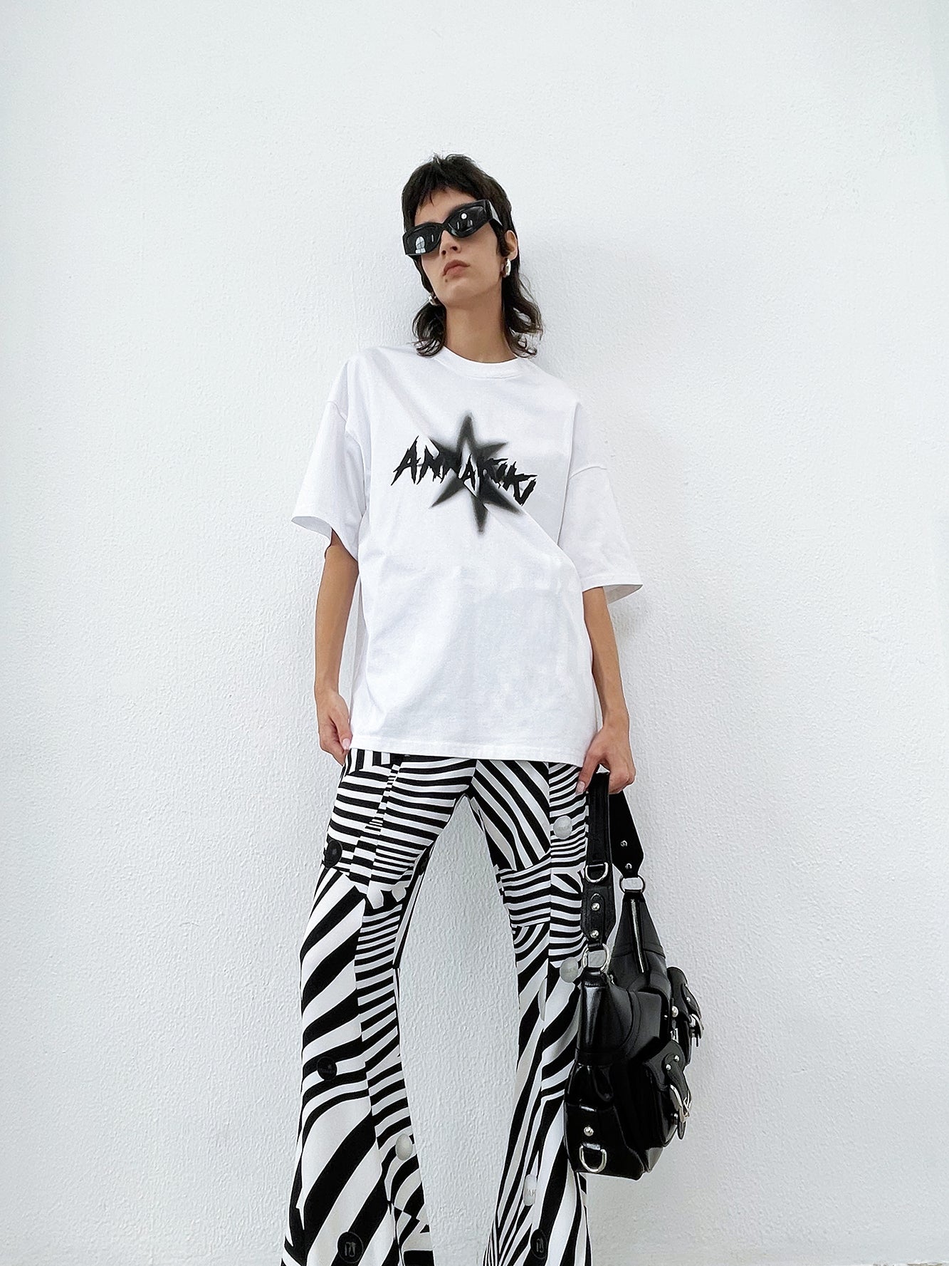 Spiked four-pointed star print loose t-shirt