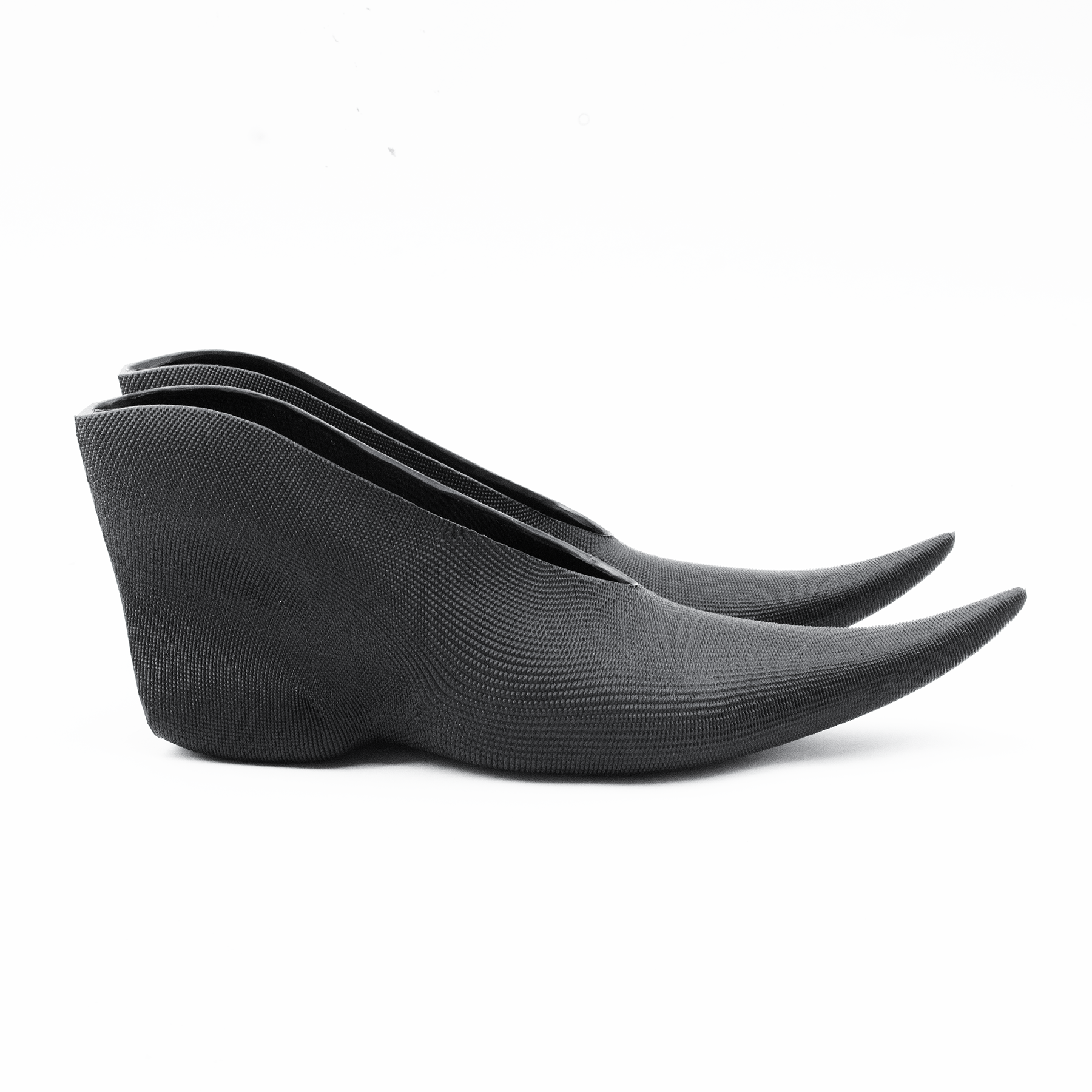 Pointed toe heel