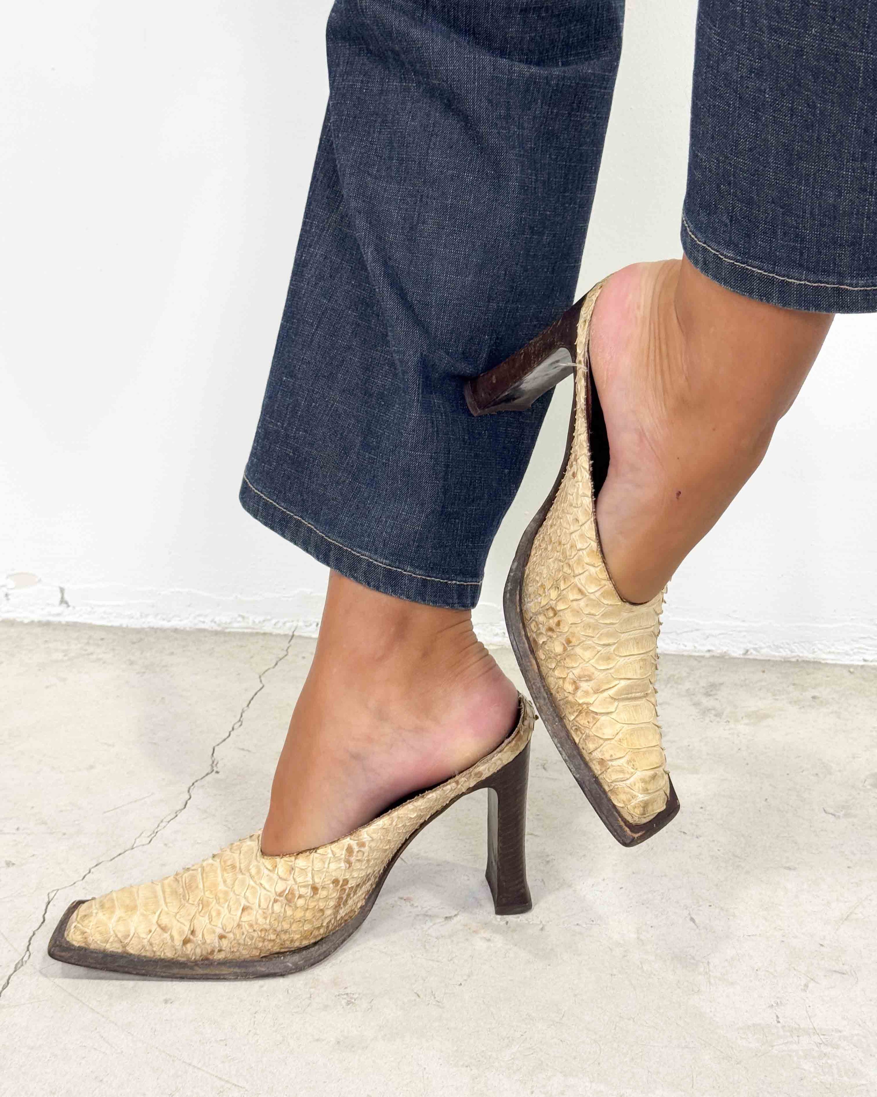 The didi clogs