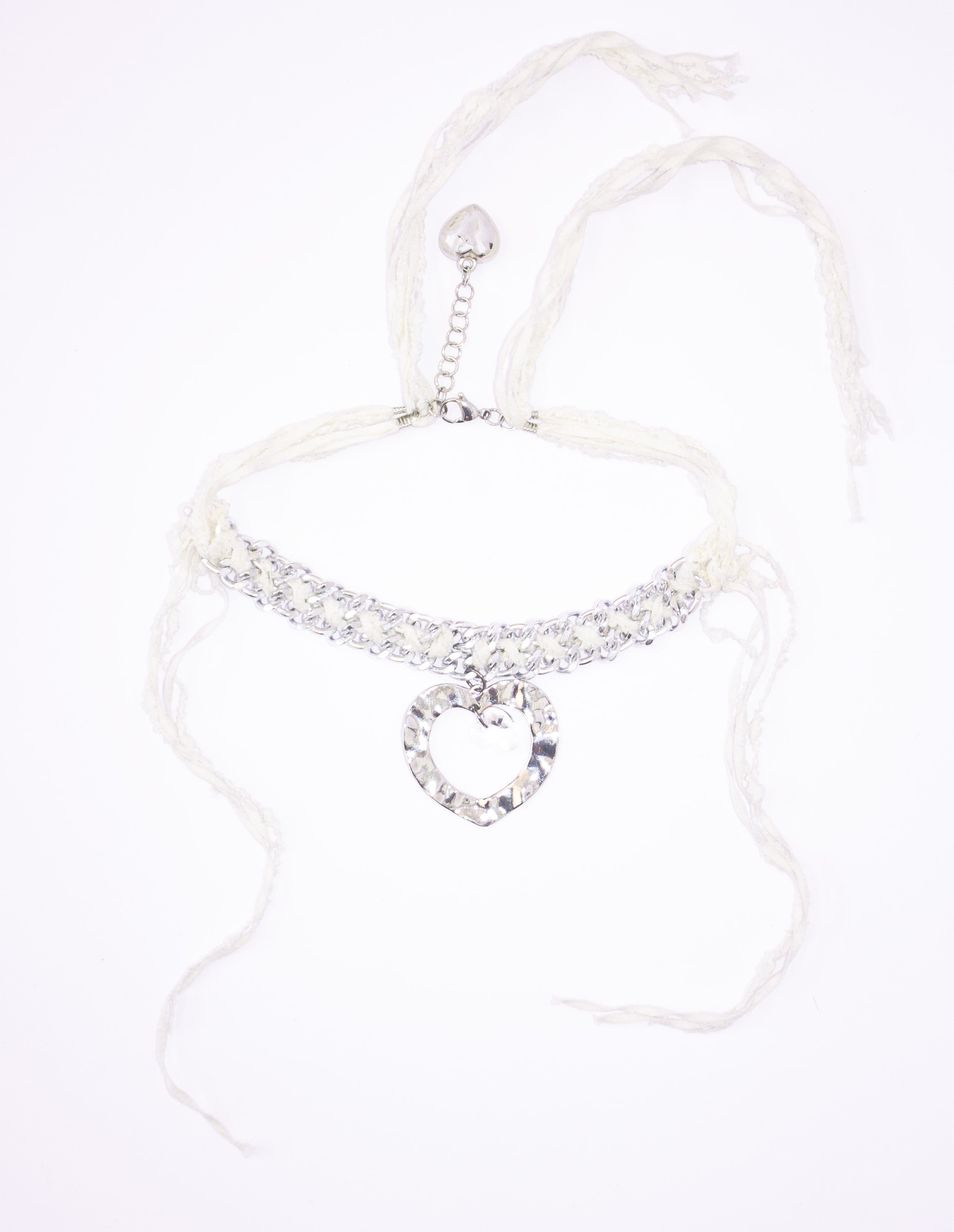 Collana intrecciata con cuore e charm