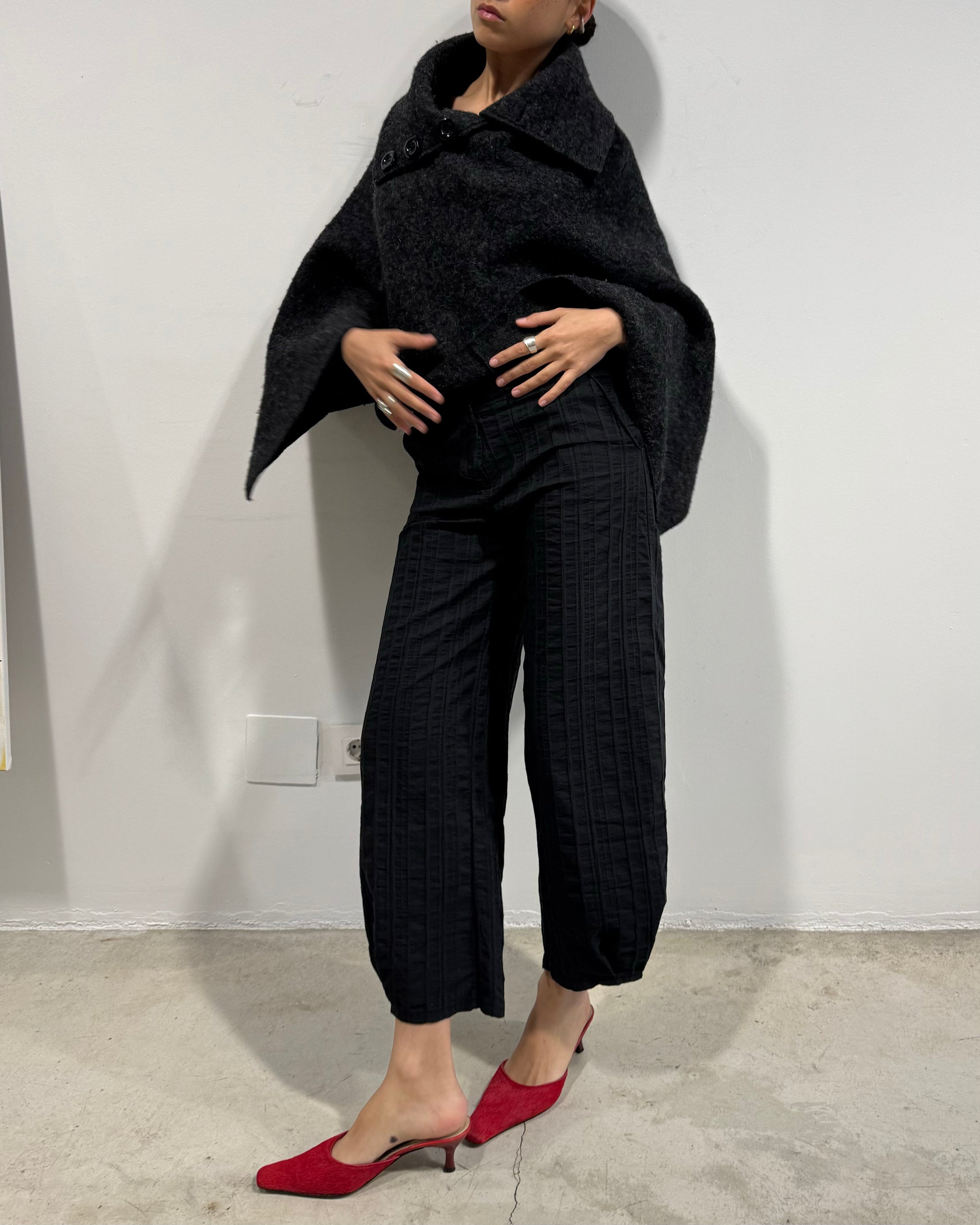The dilara poncho