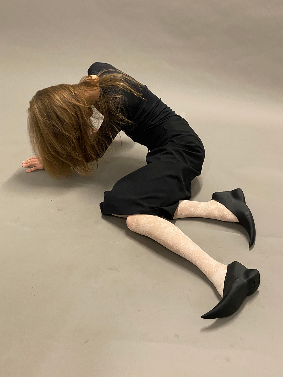 Pointed toe heel