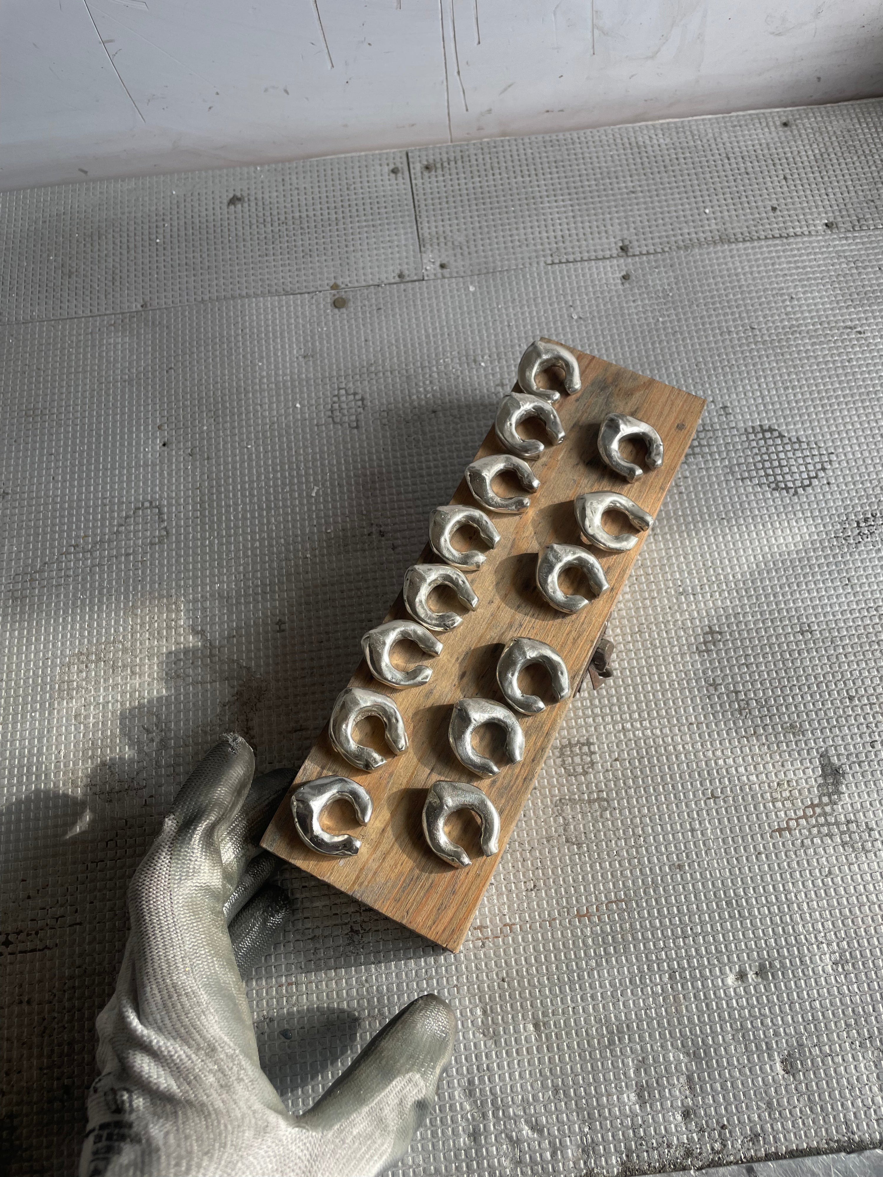 Verv_01: the ear cuff