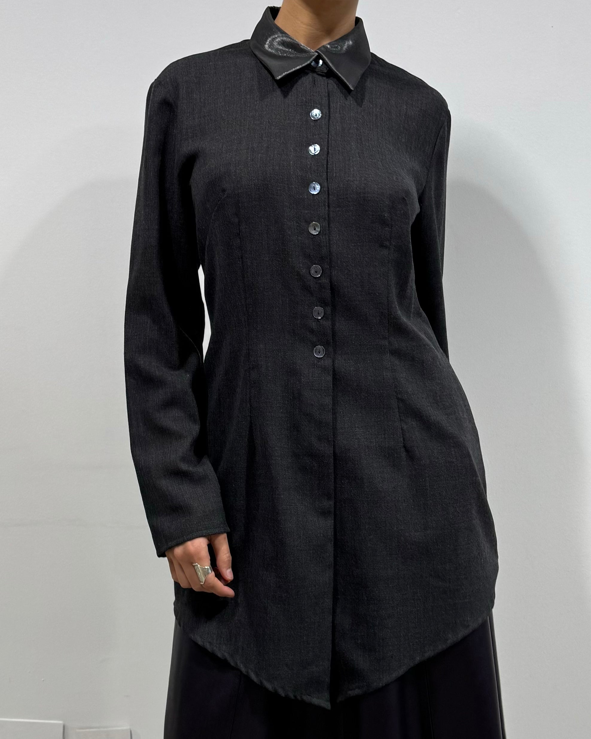 The greta shirt