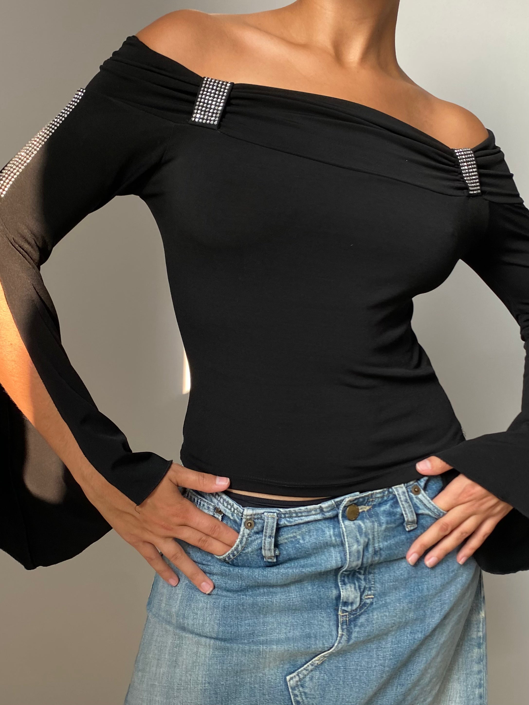 The theola top