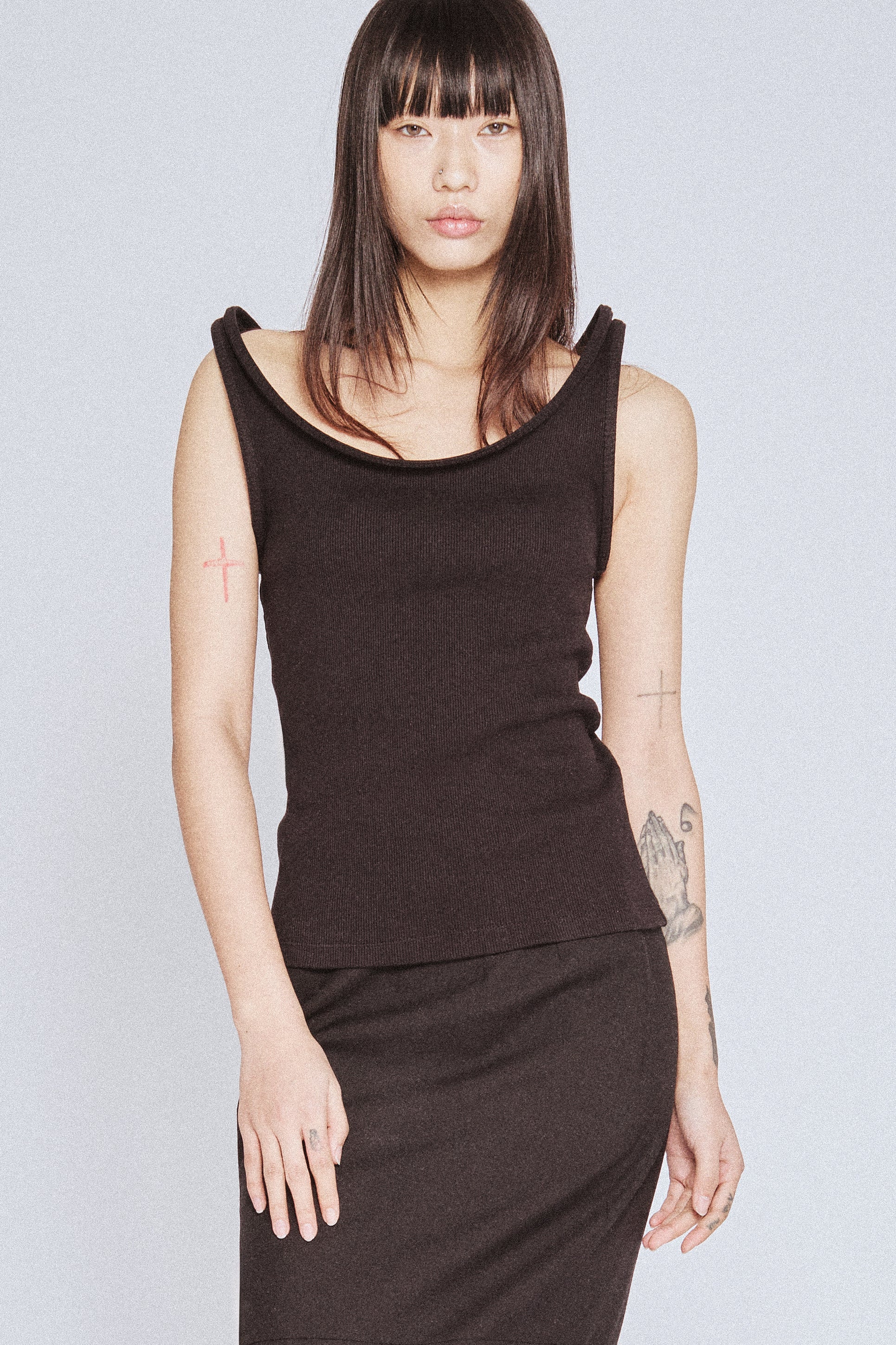 Blur tank top black