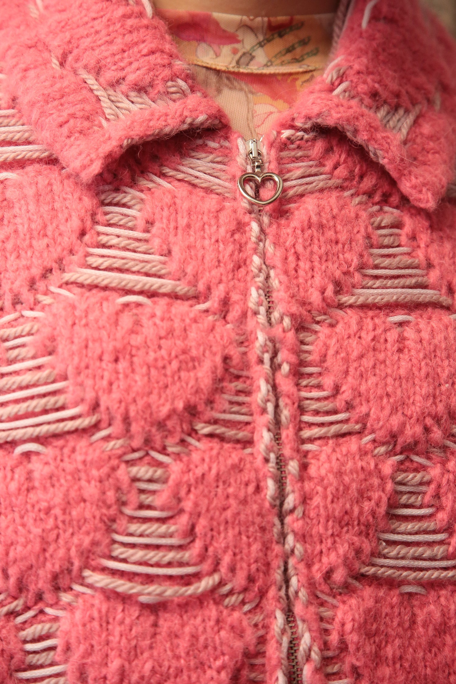 Giacca in maglia a cuori jacquard