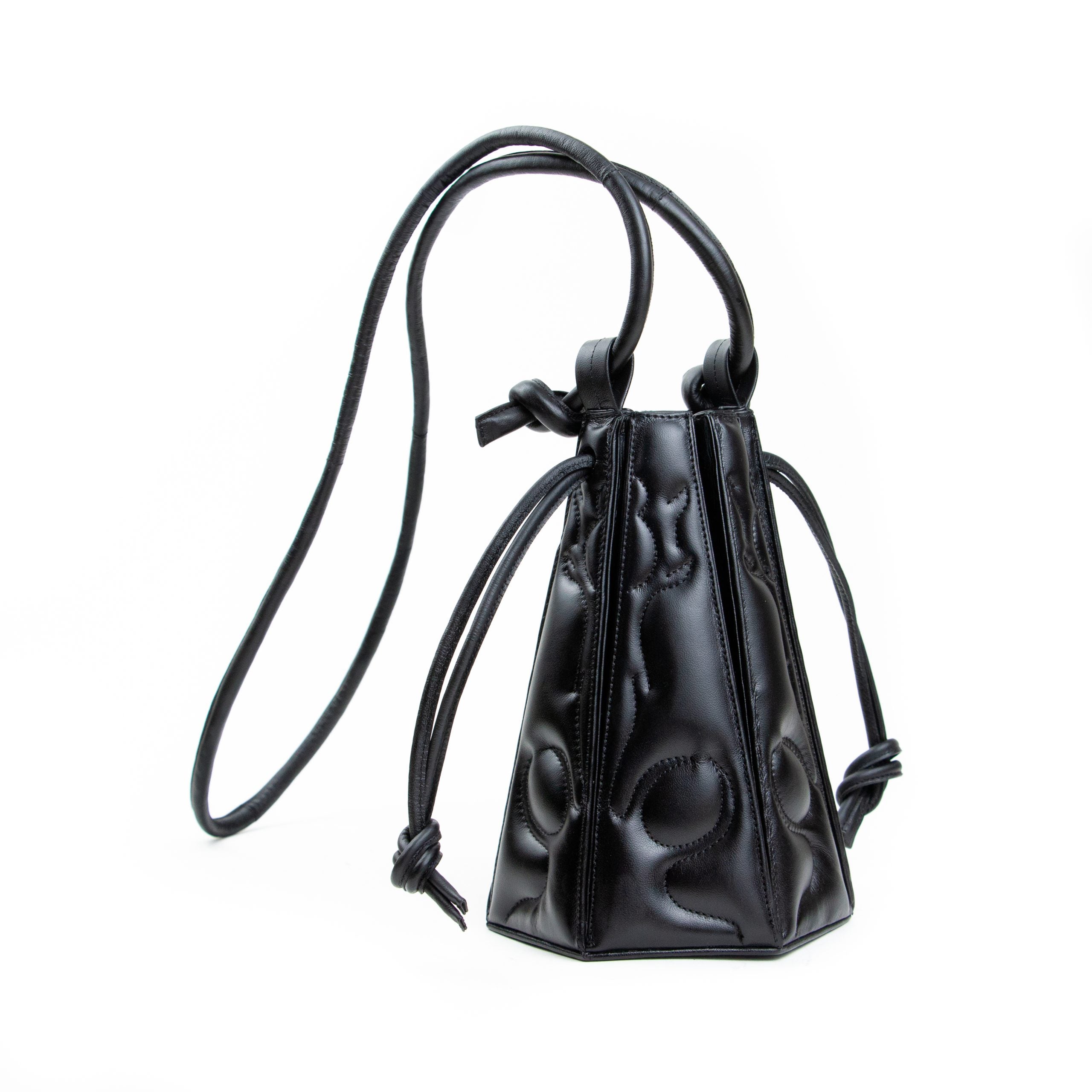 La bolsa grabada