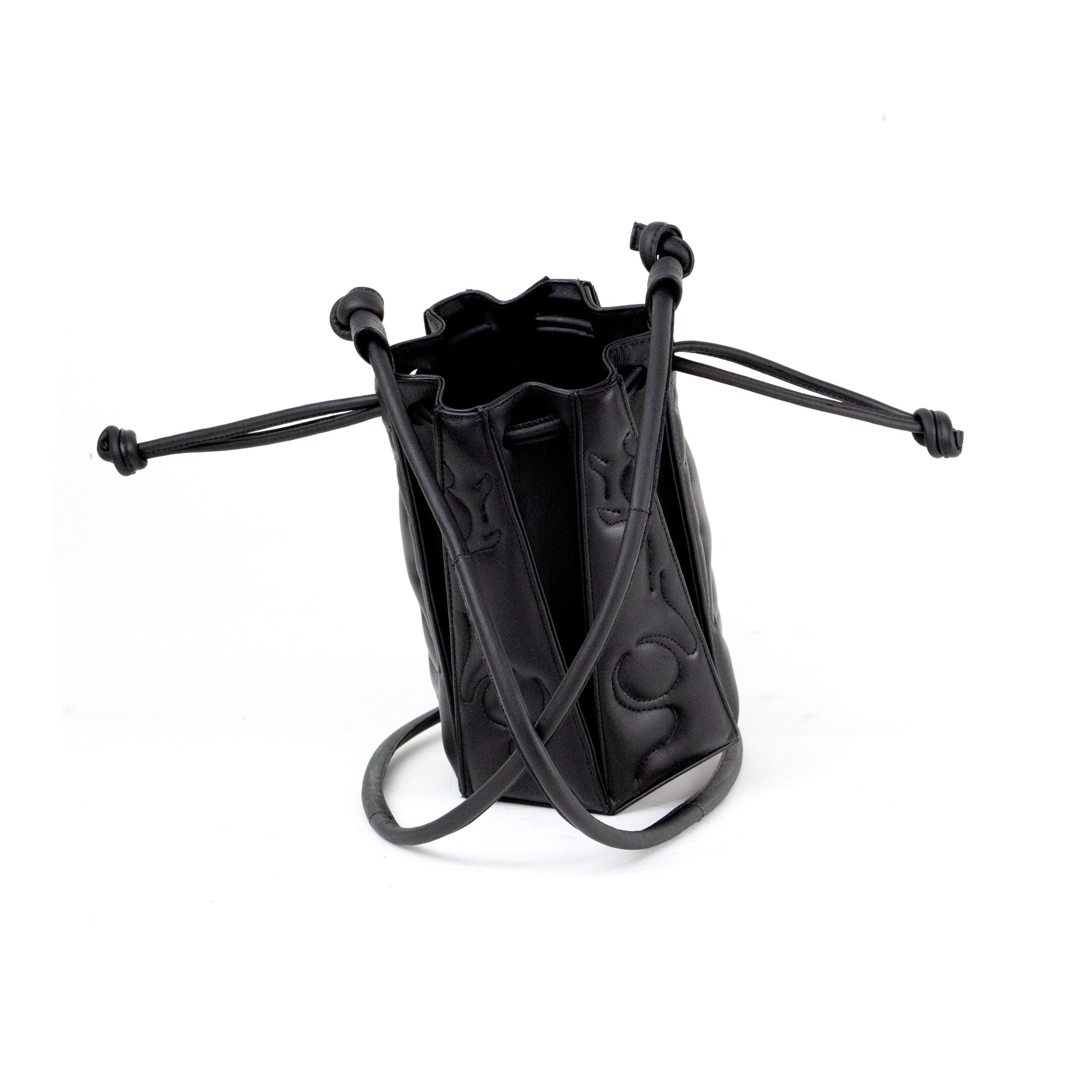 La bolsa grabada