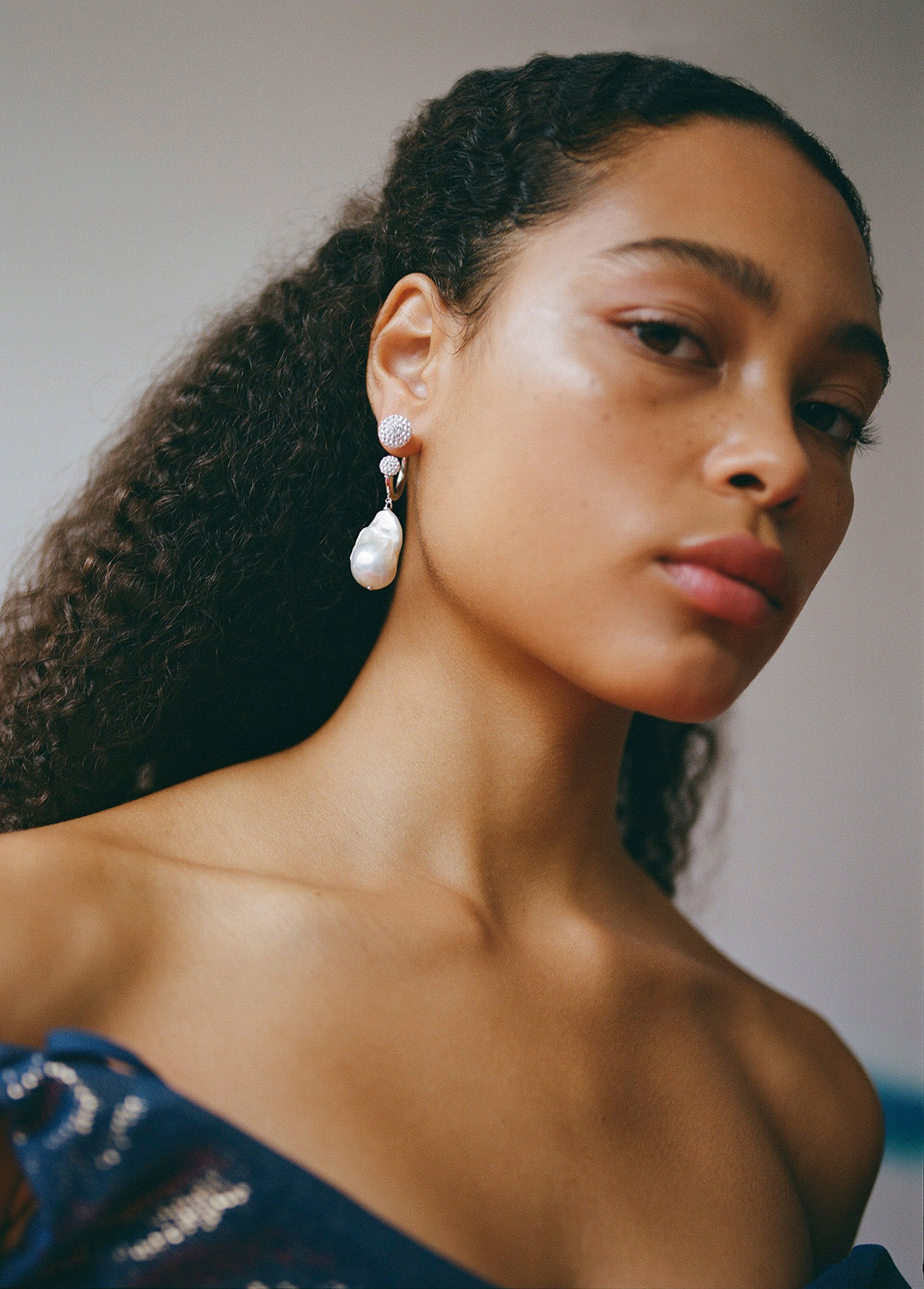 Sparkling lady earring