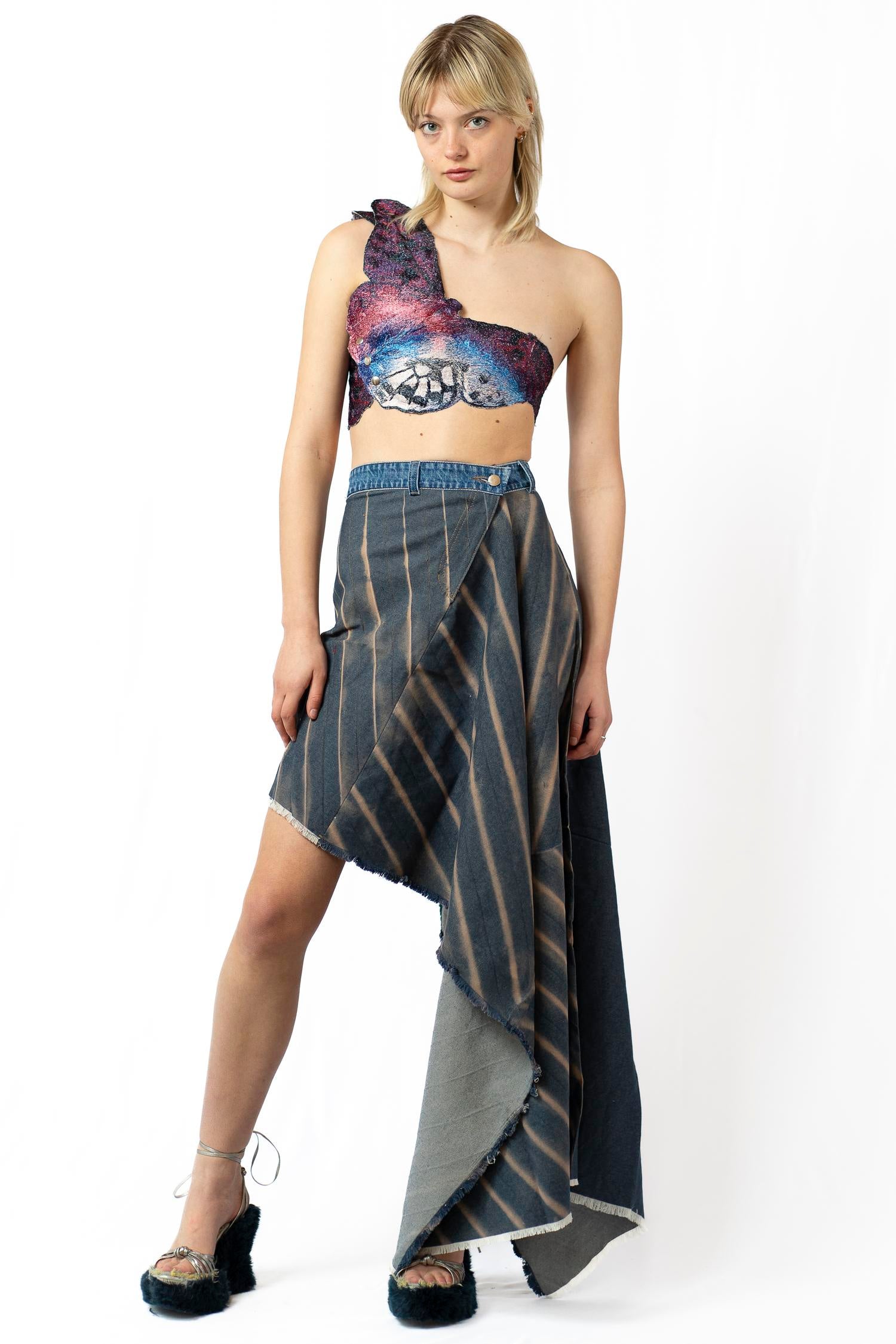 Pleated cut out skirt