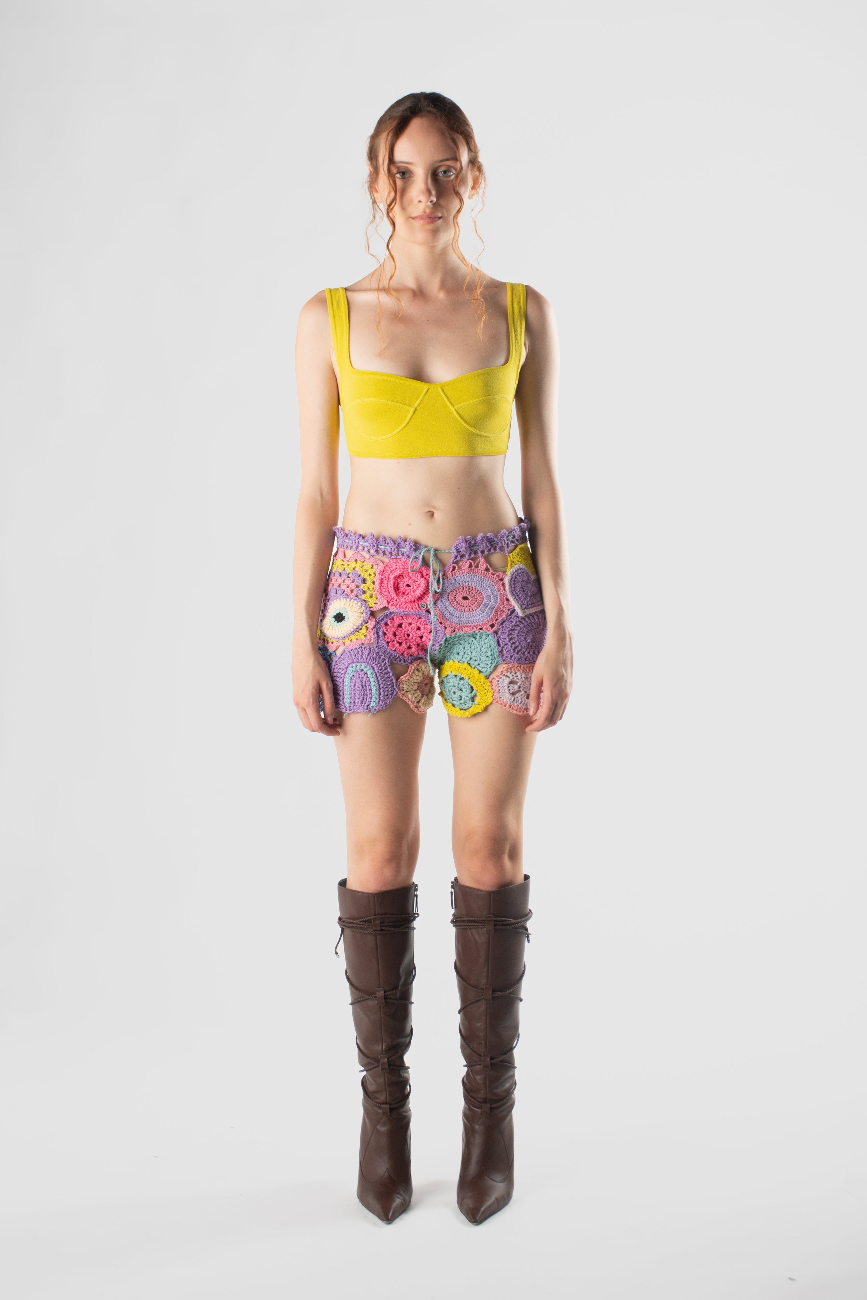 Shorts patch uncinetto