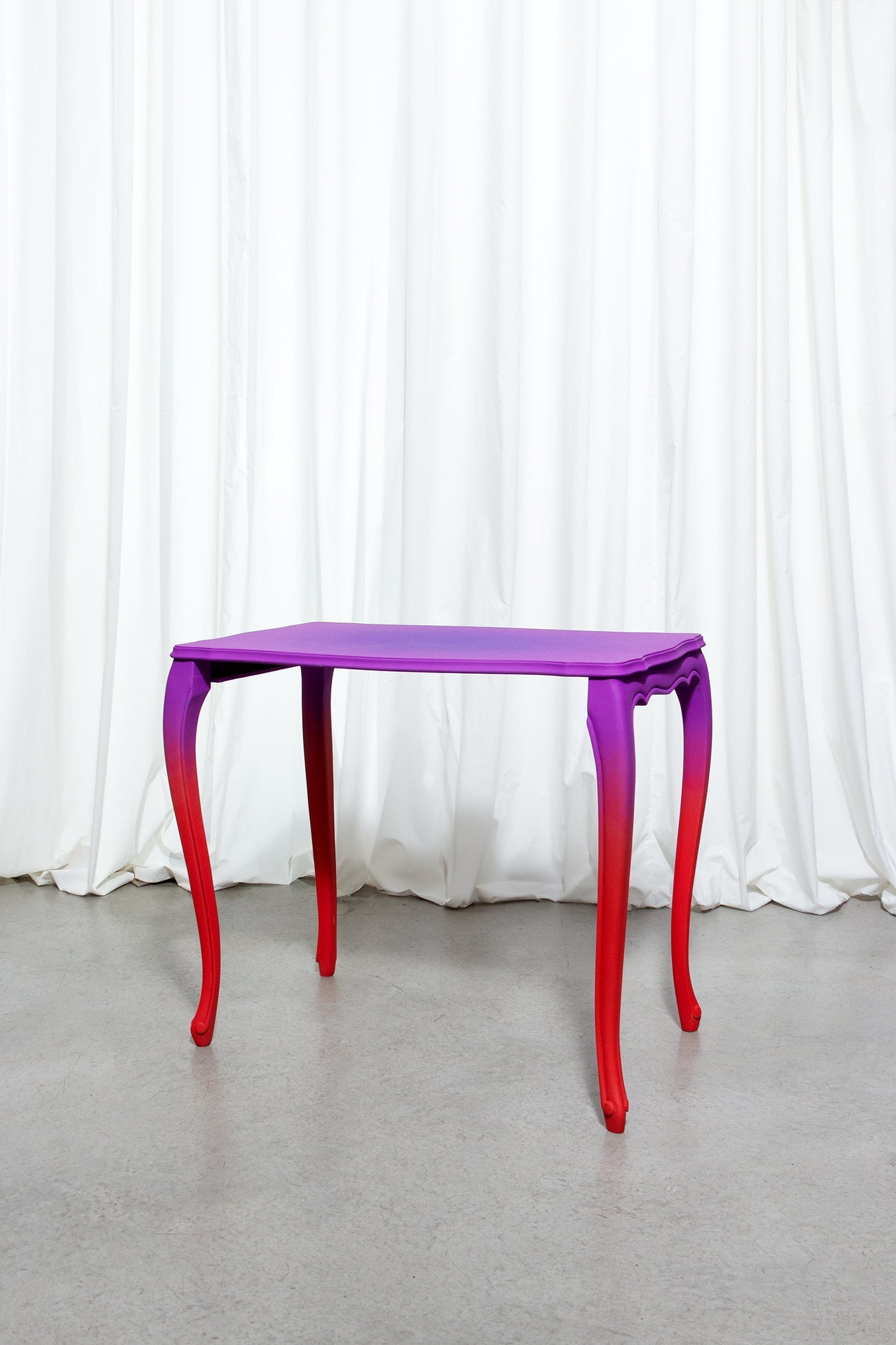 The degradé nesting tables