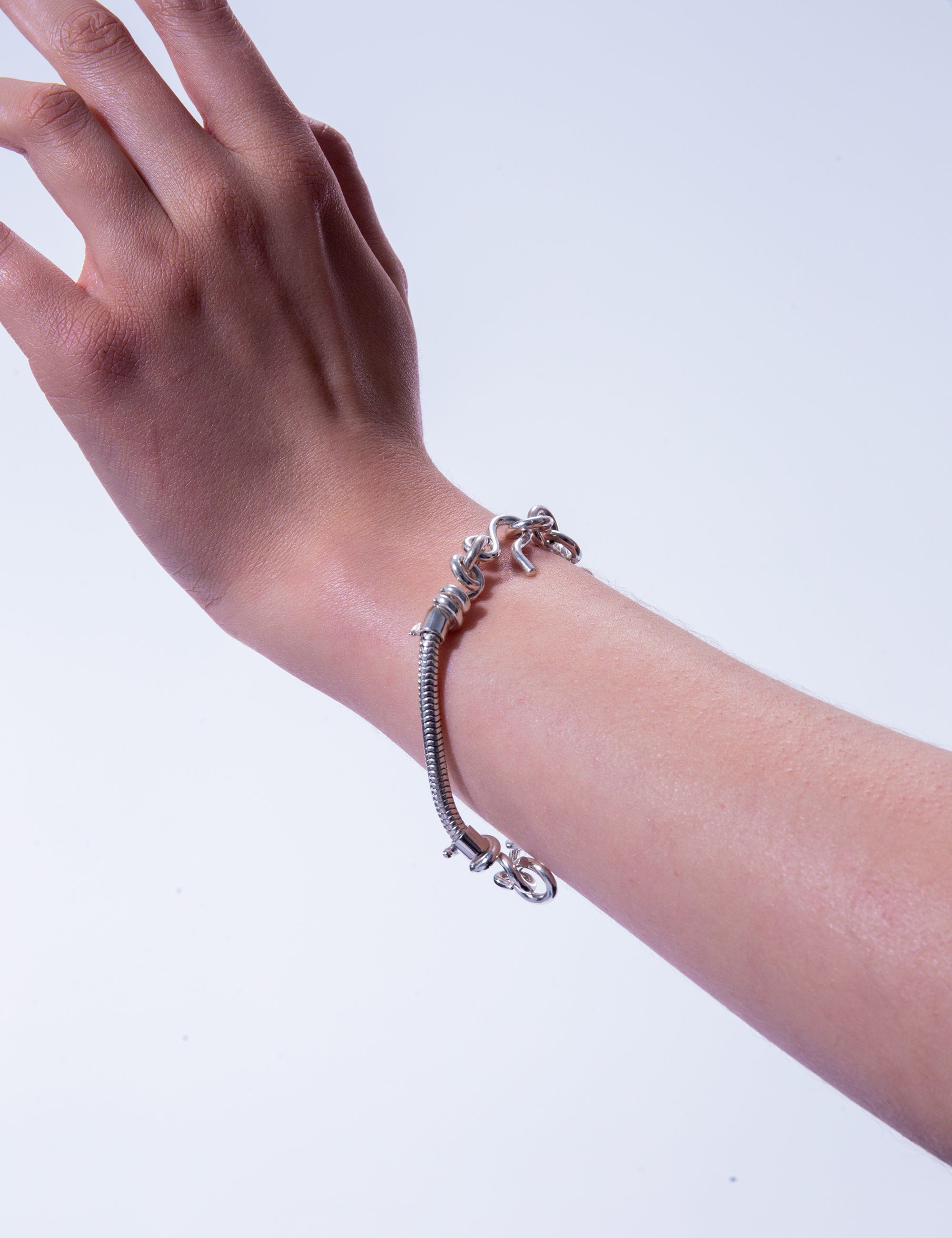 Knot chain bracelet