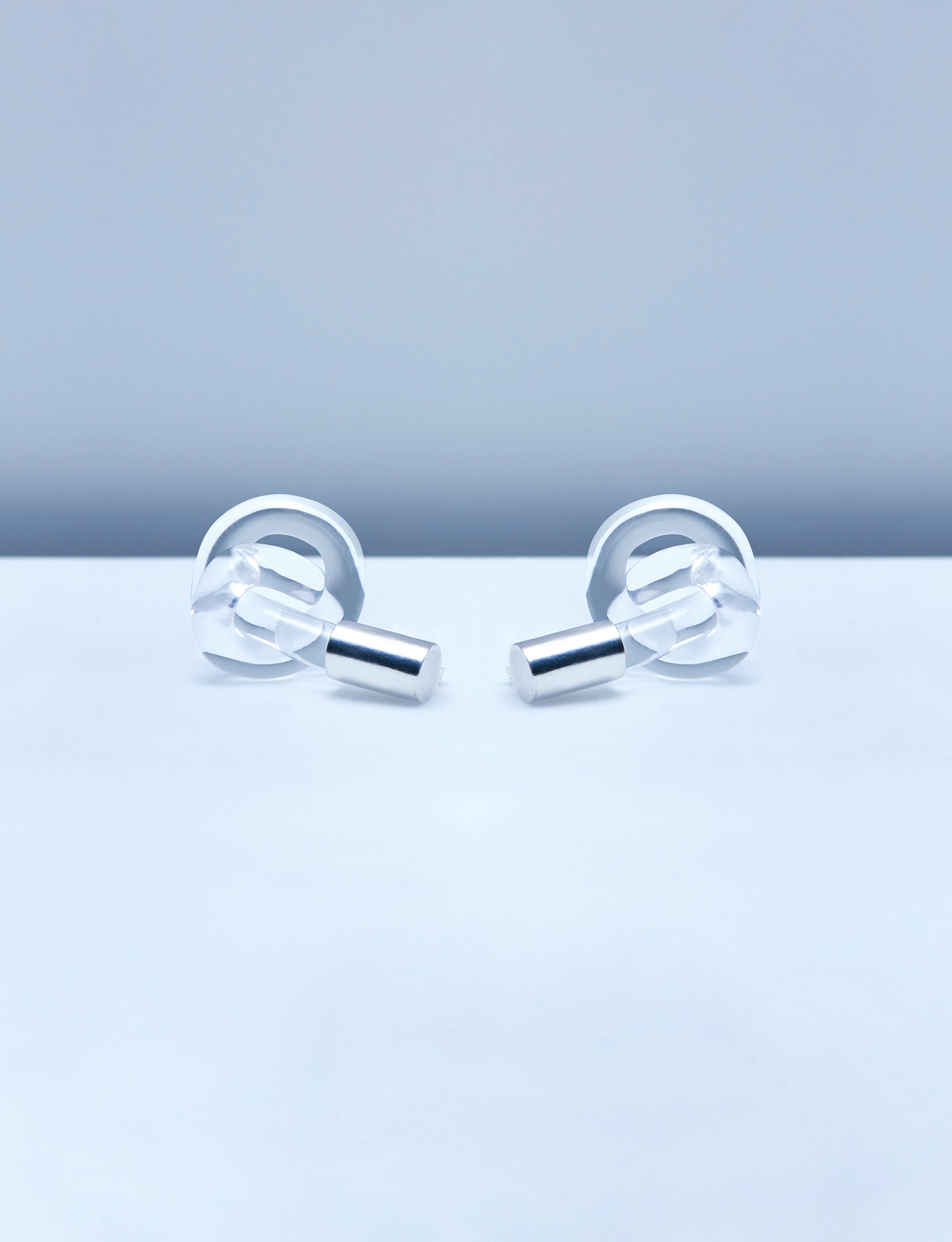 Mini knot earrings