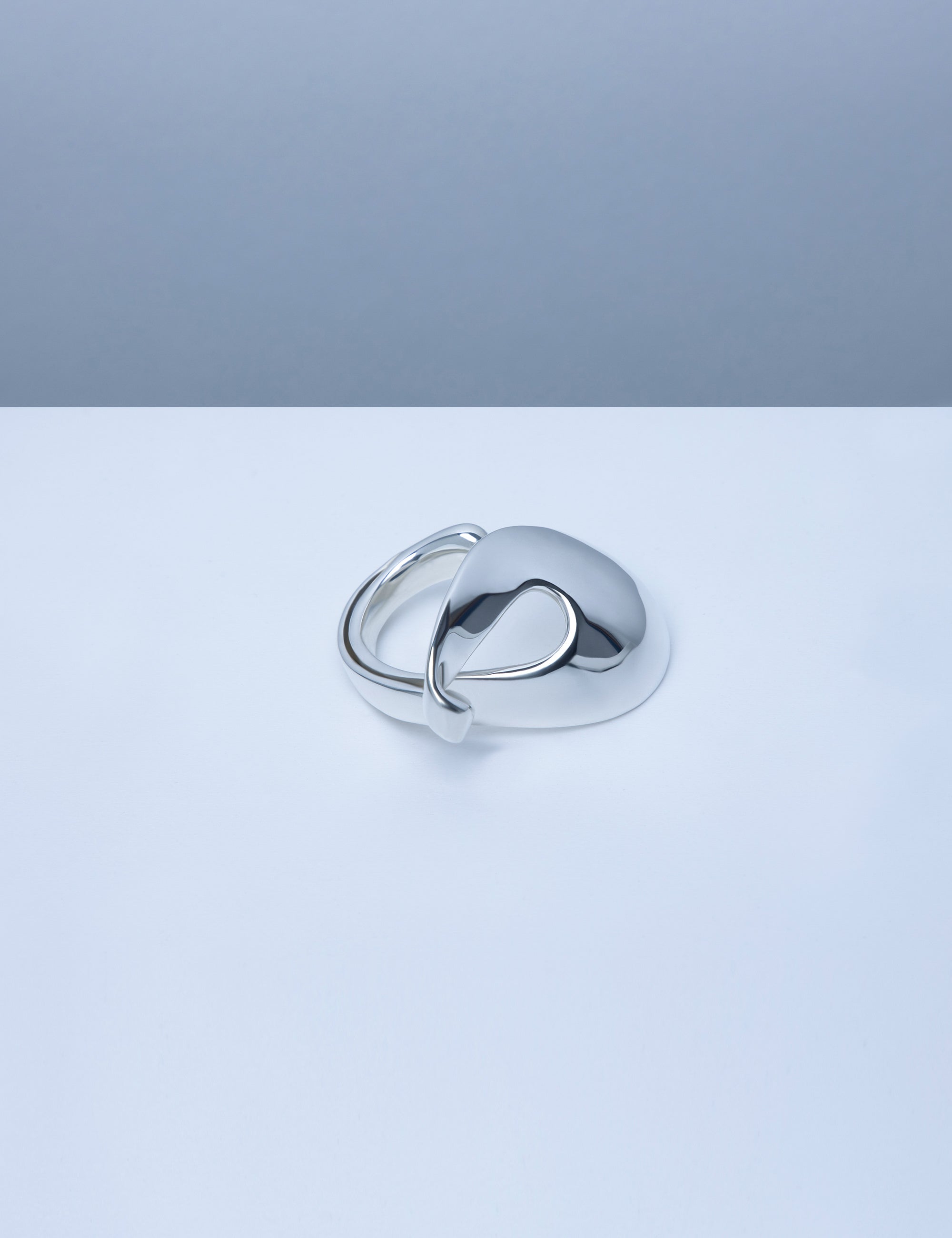 Twirled drop ring
