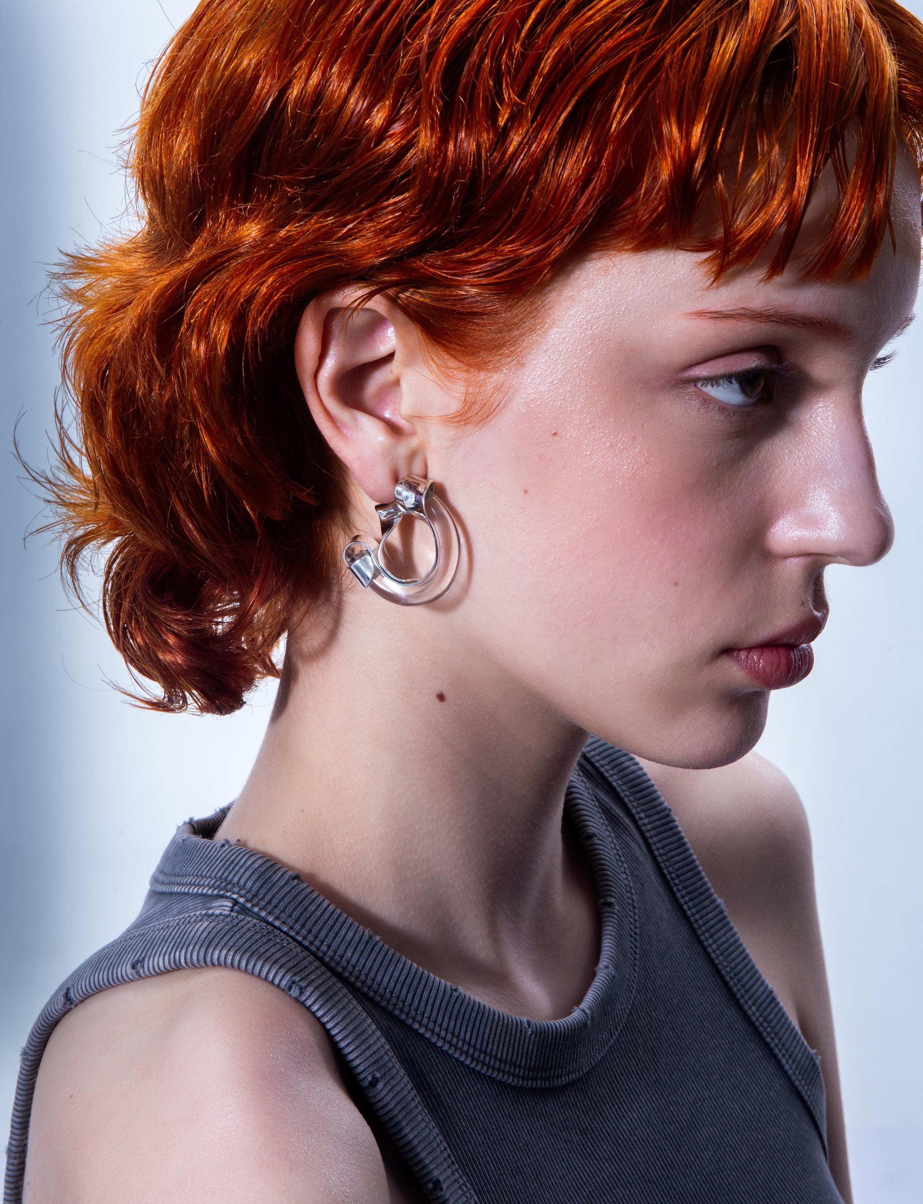 Twisted wave hoops