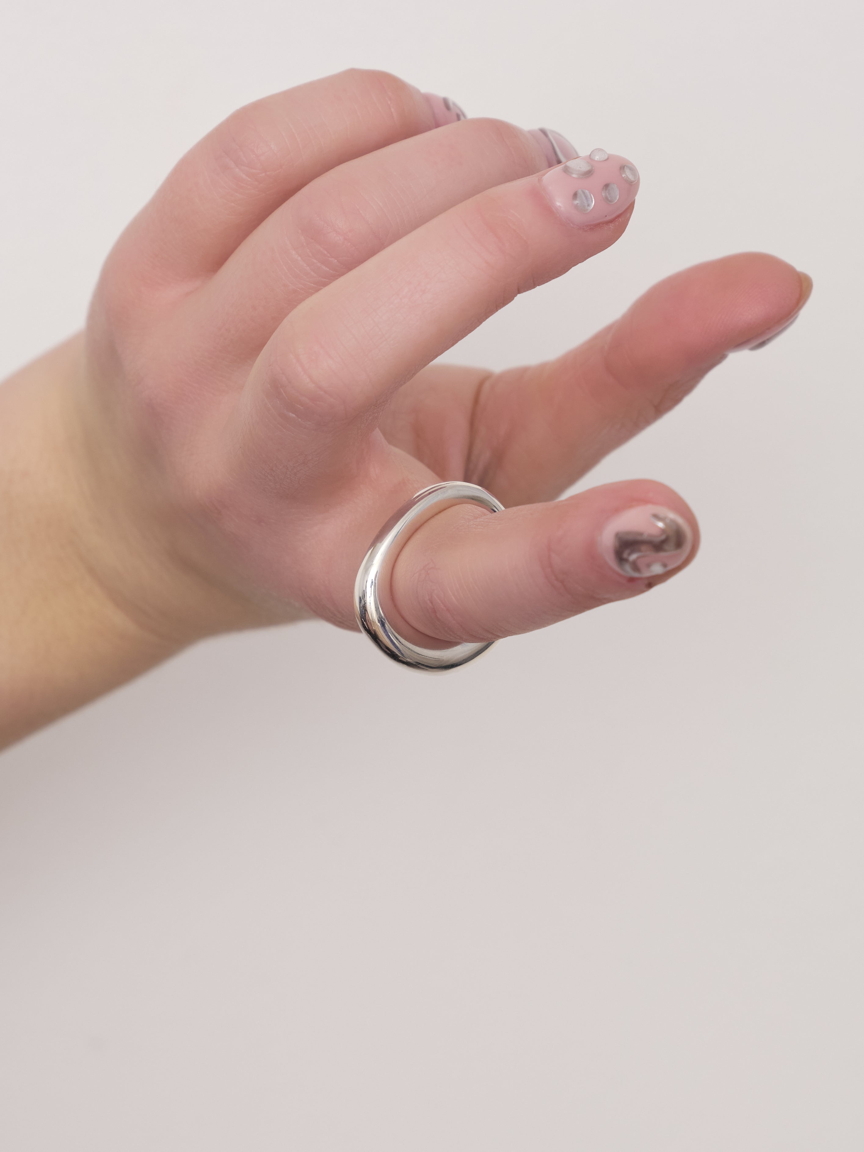 Logo ring