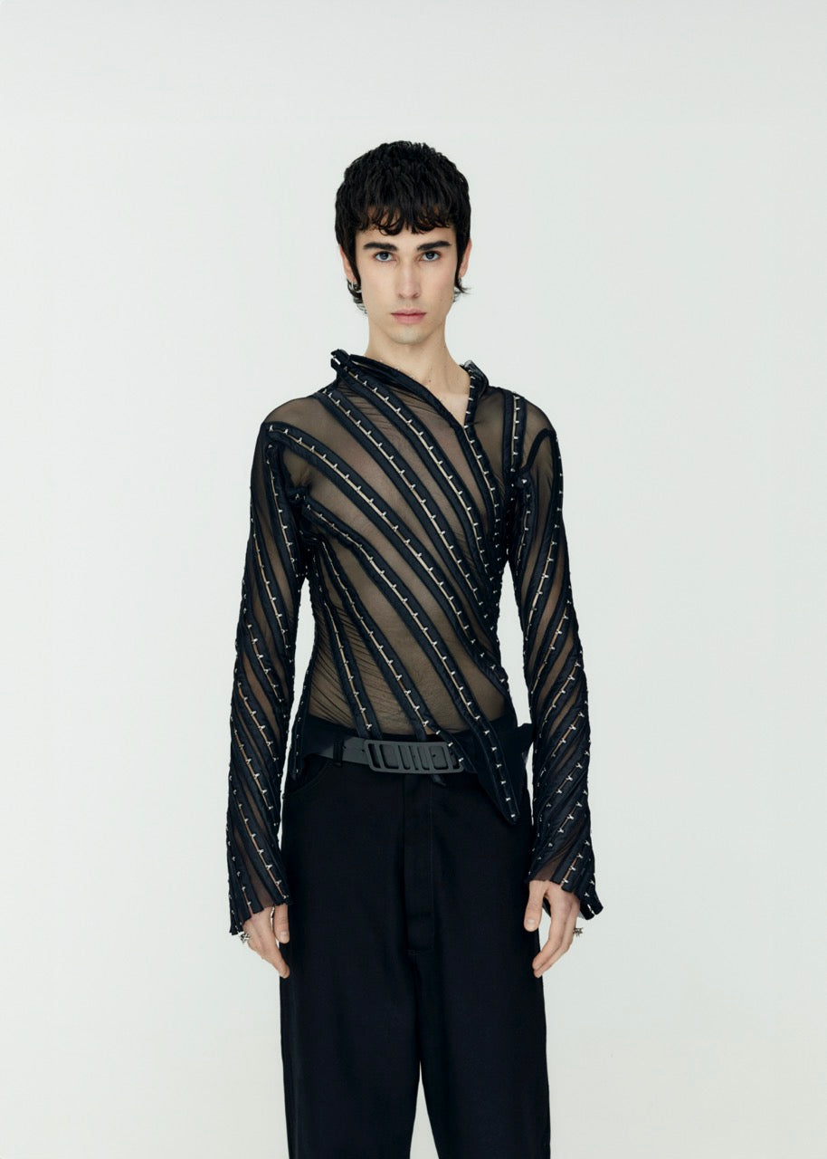 Hook & eye twirl top