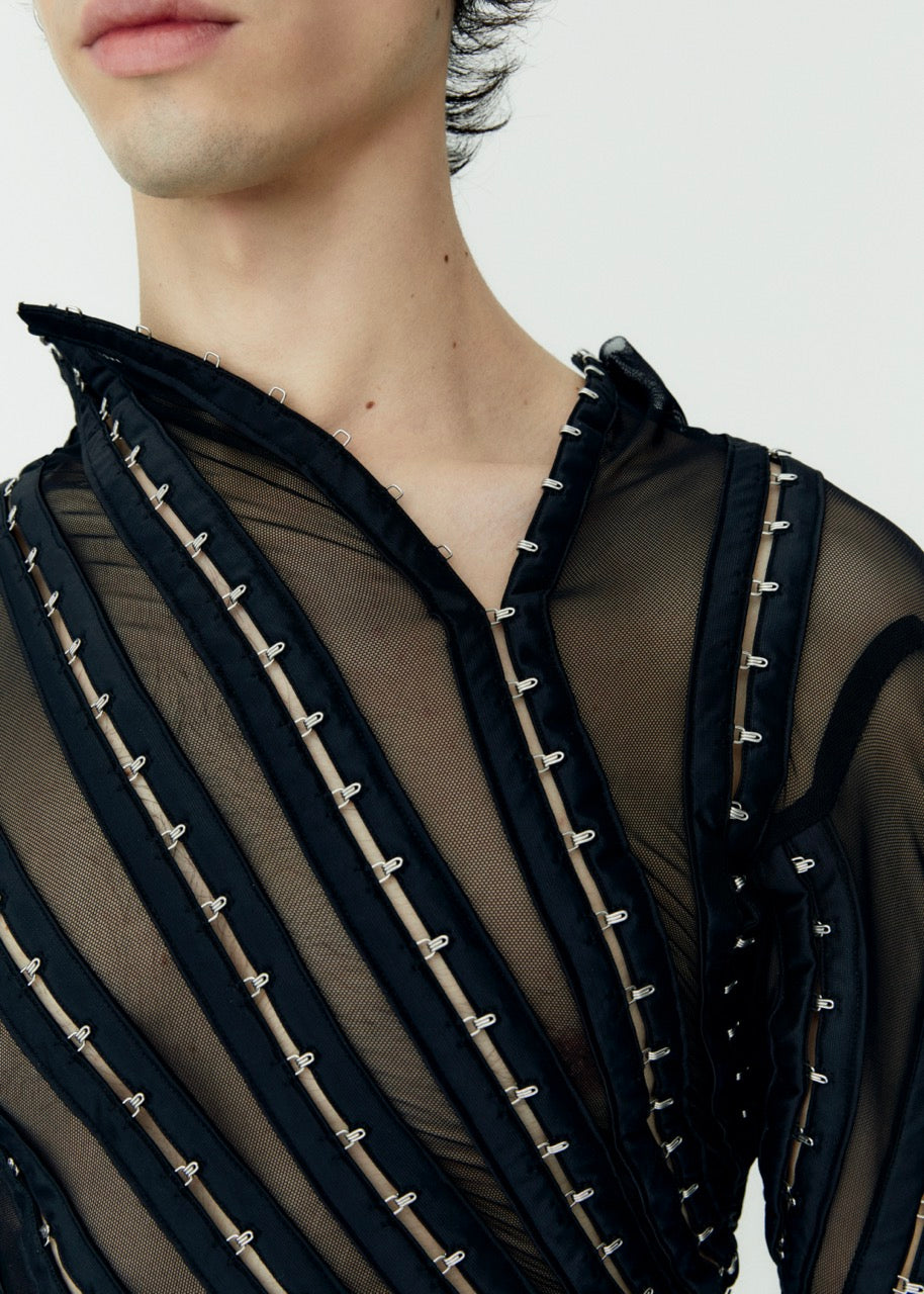 Hook & eye twirl top