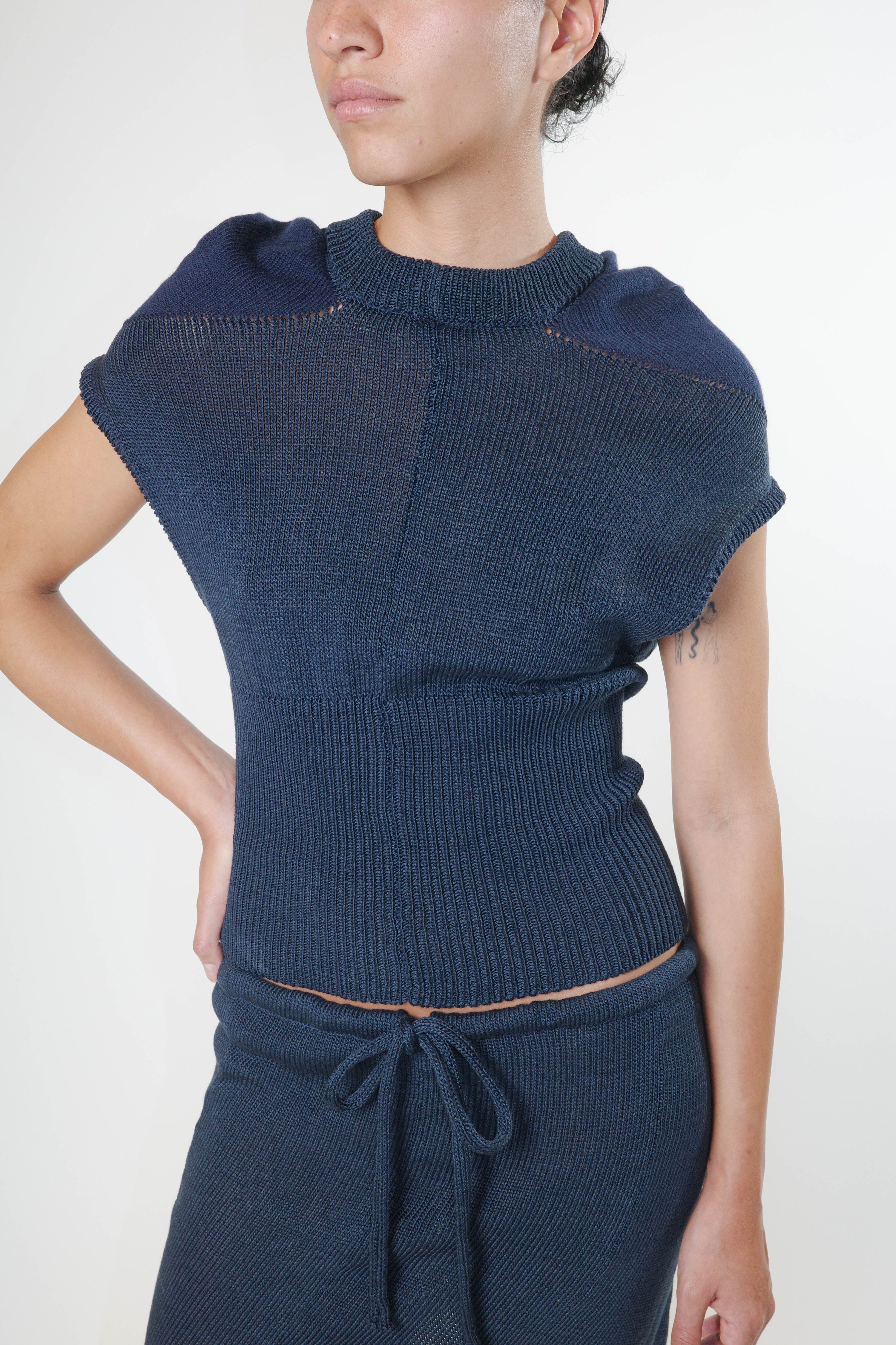 Triangle vest (navy)