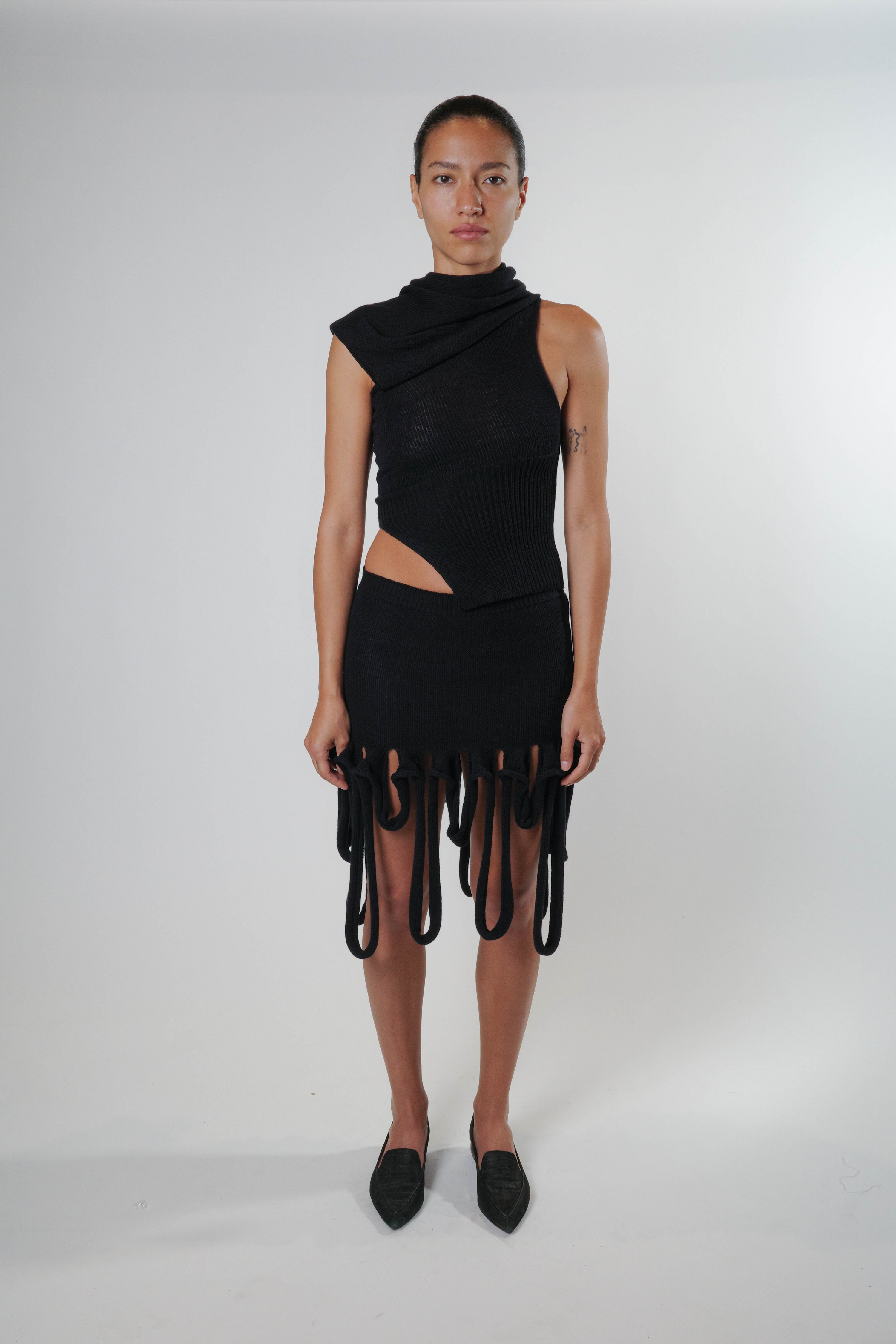 Neck drape top (black)