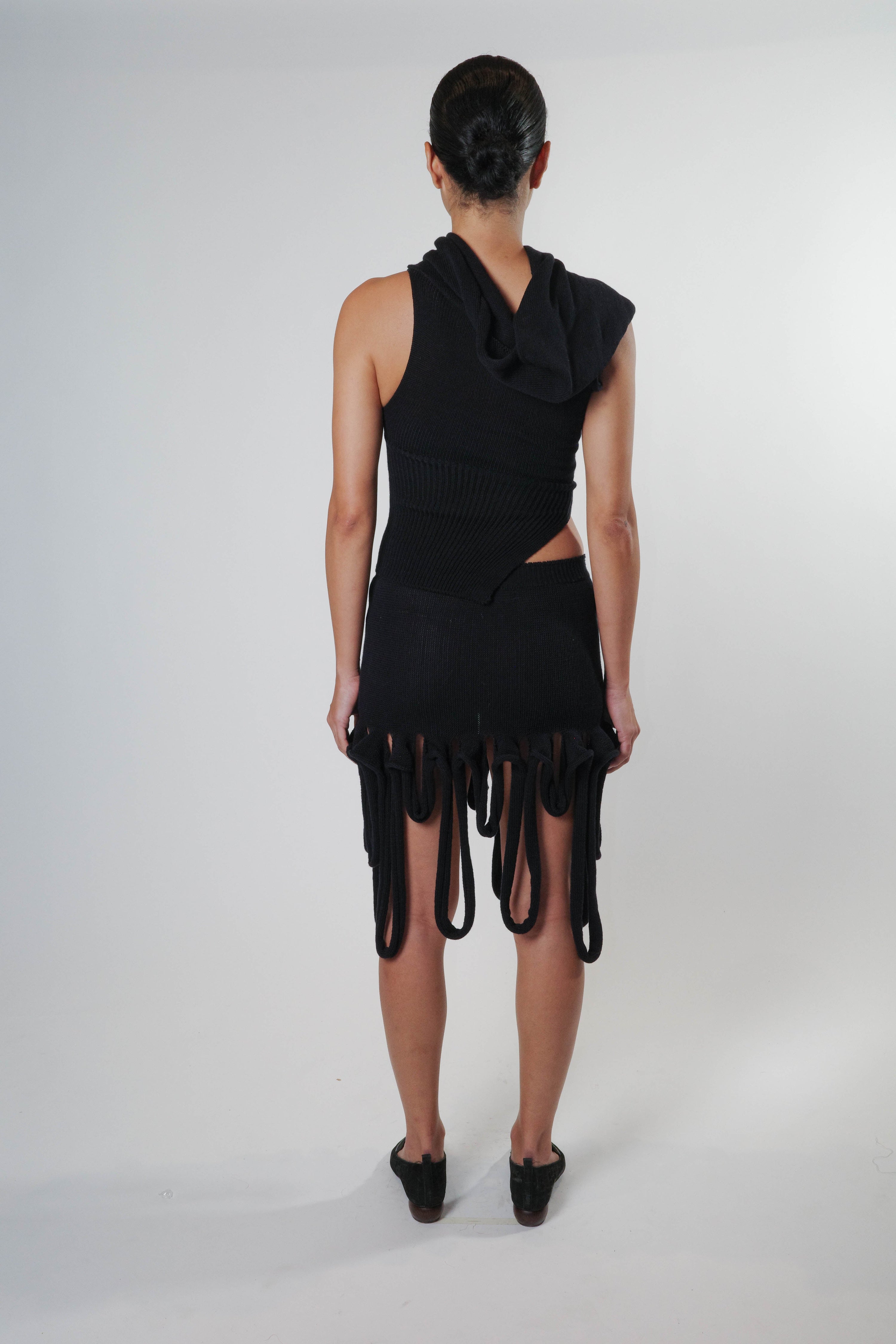 Neck drape top (black)