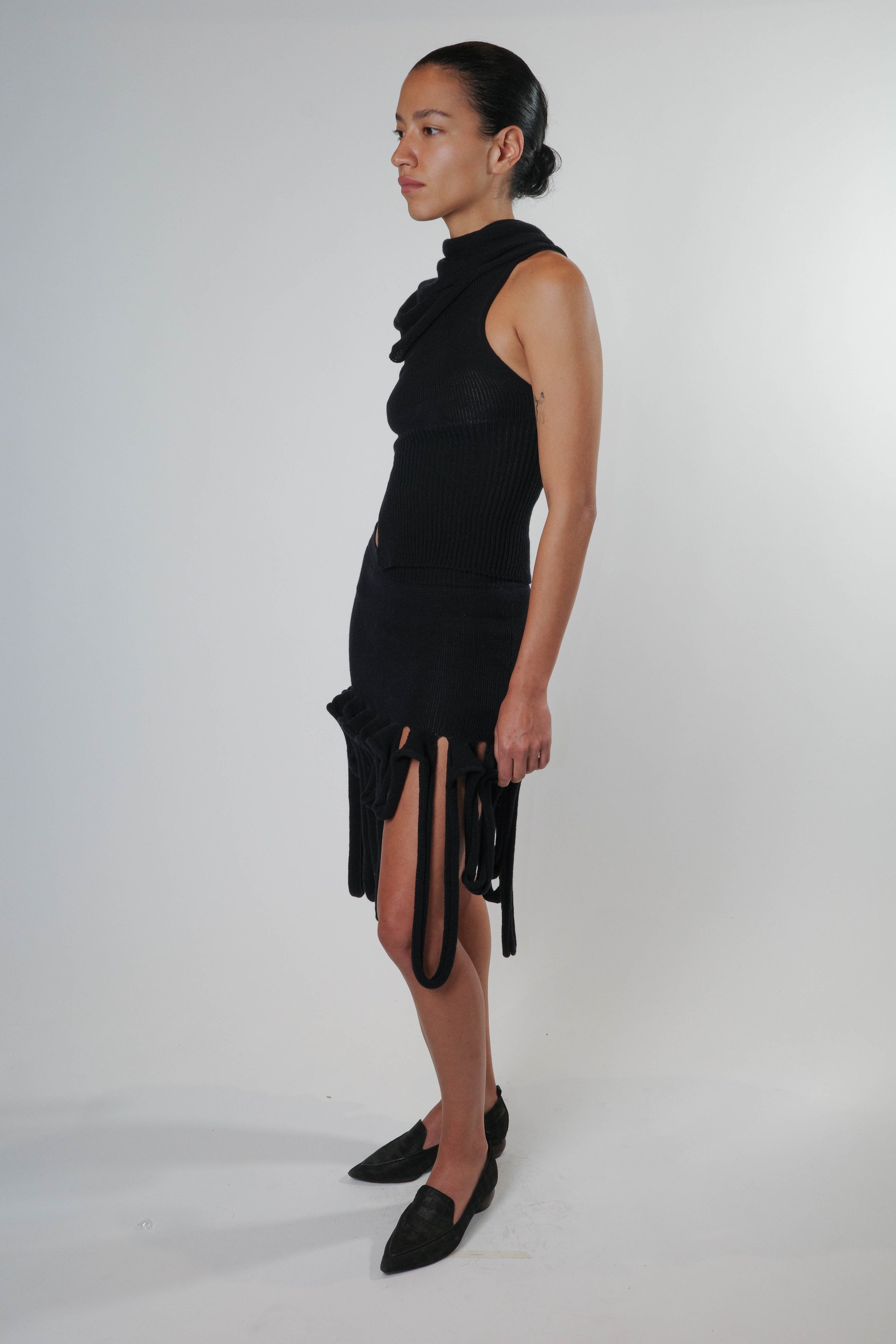 Neck drape top (black)