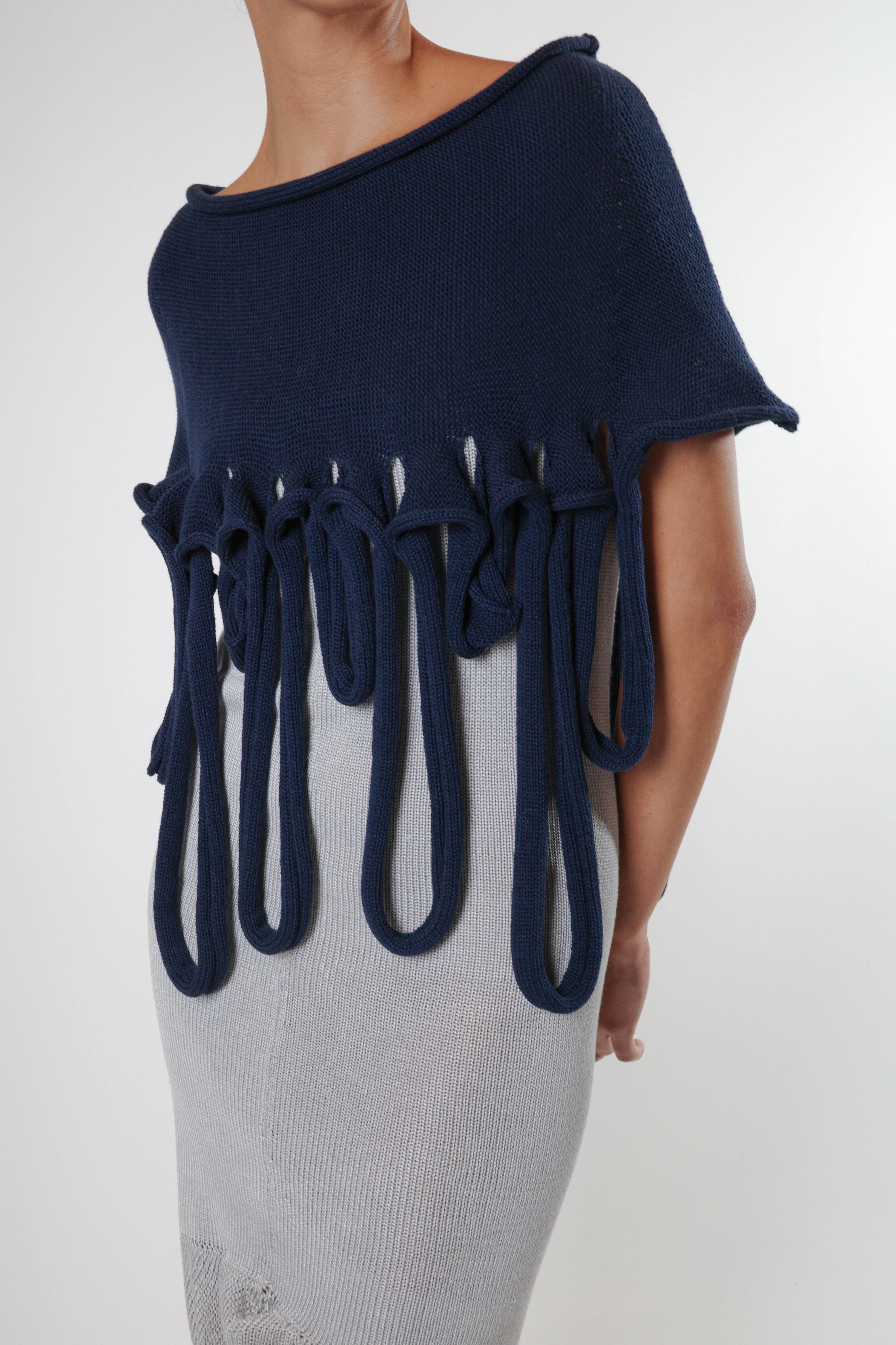 Swiggle poncho (navy)