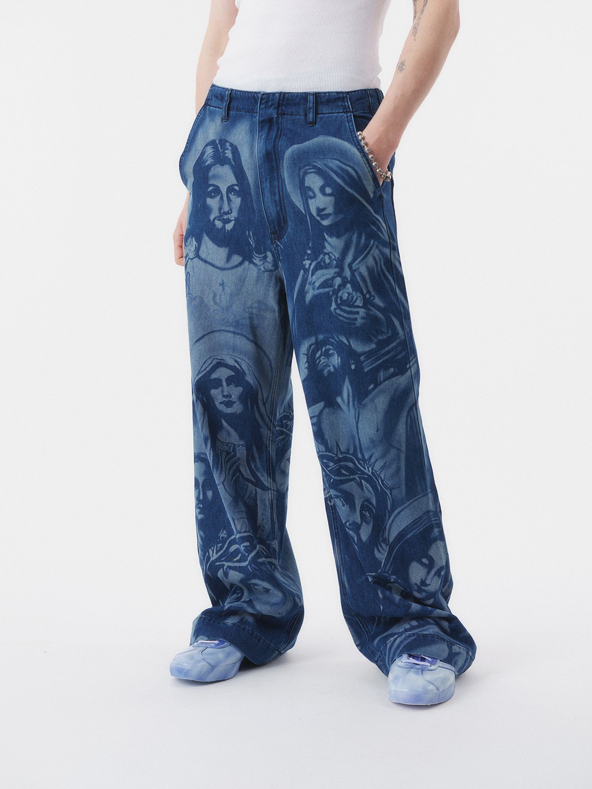 Wide-leg jeans