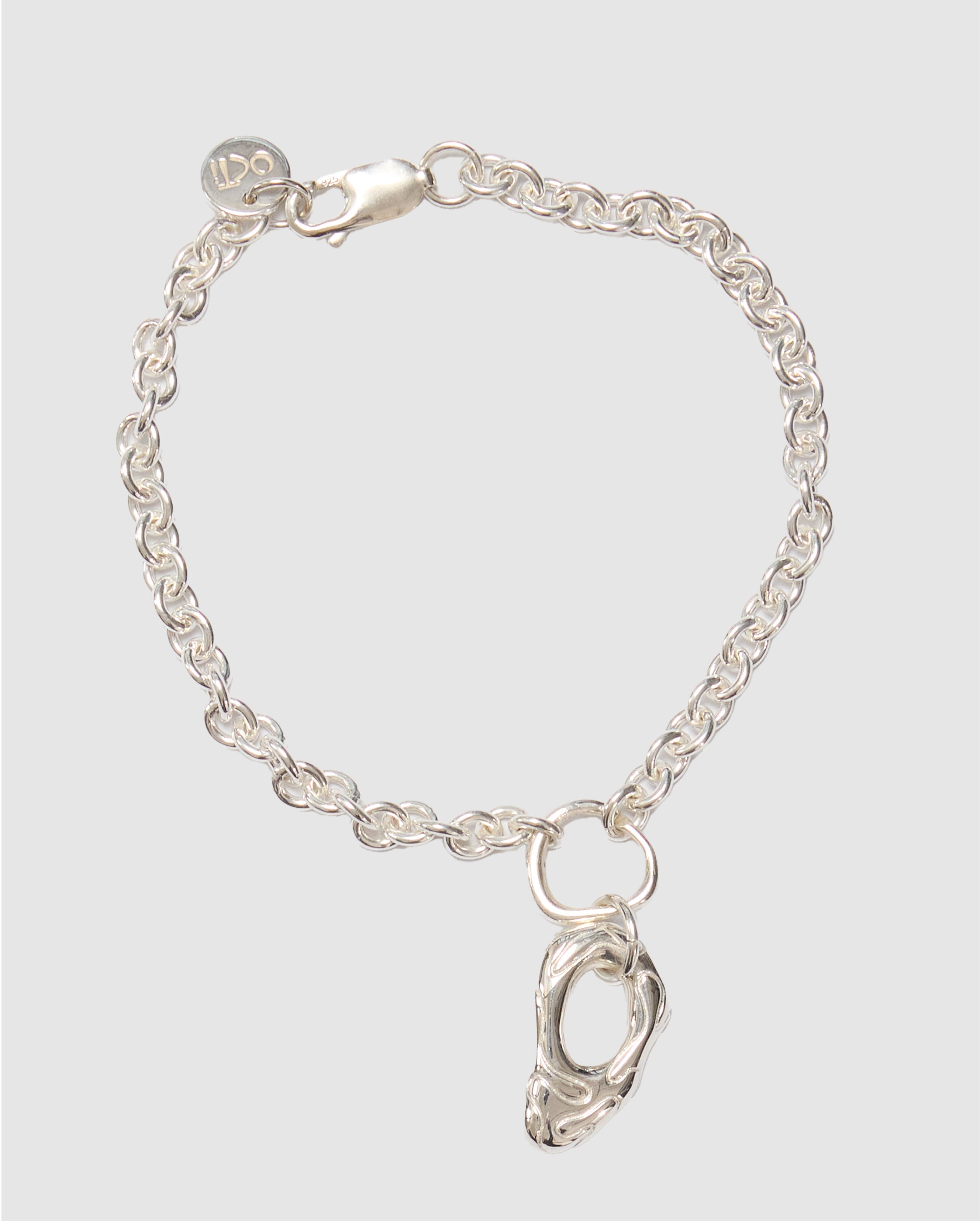 Island pendant bracelet