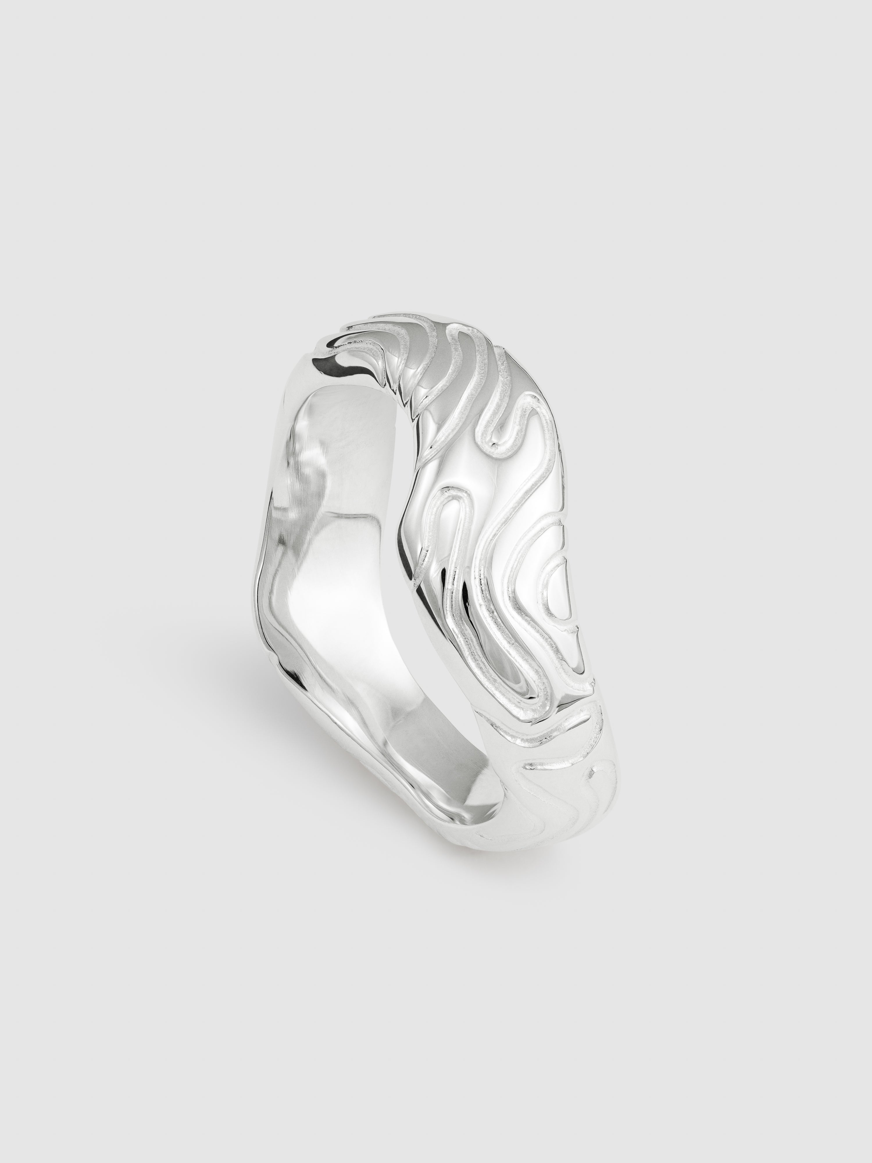 Globe stacking ring