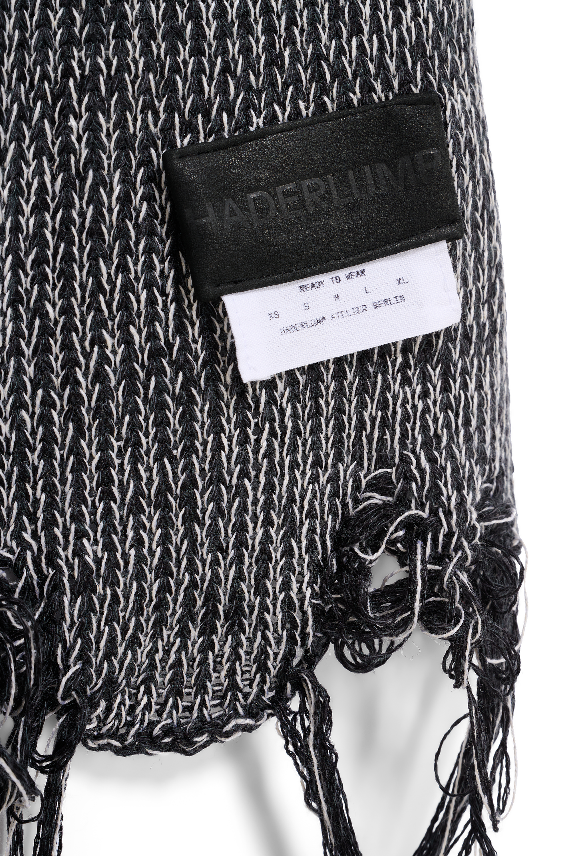 Knitted scarf