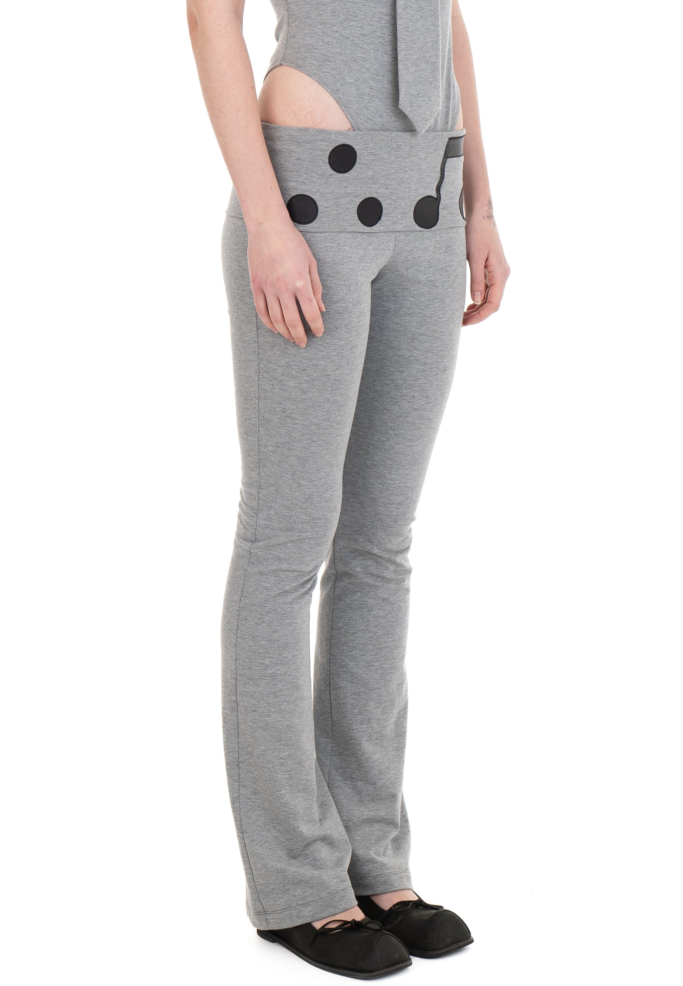 Note yoga pants