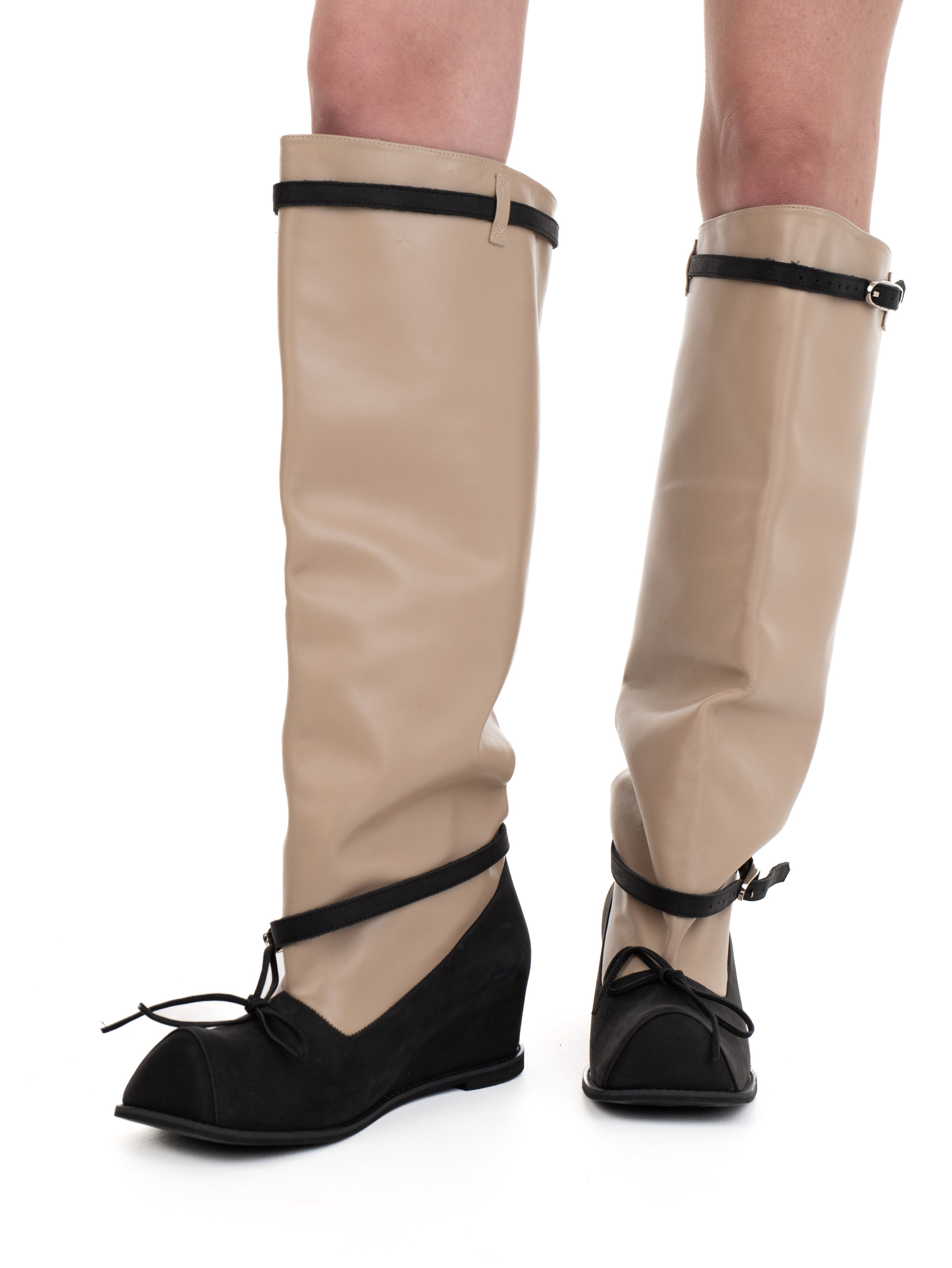 Hofa knee high buckle boots beige/black