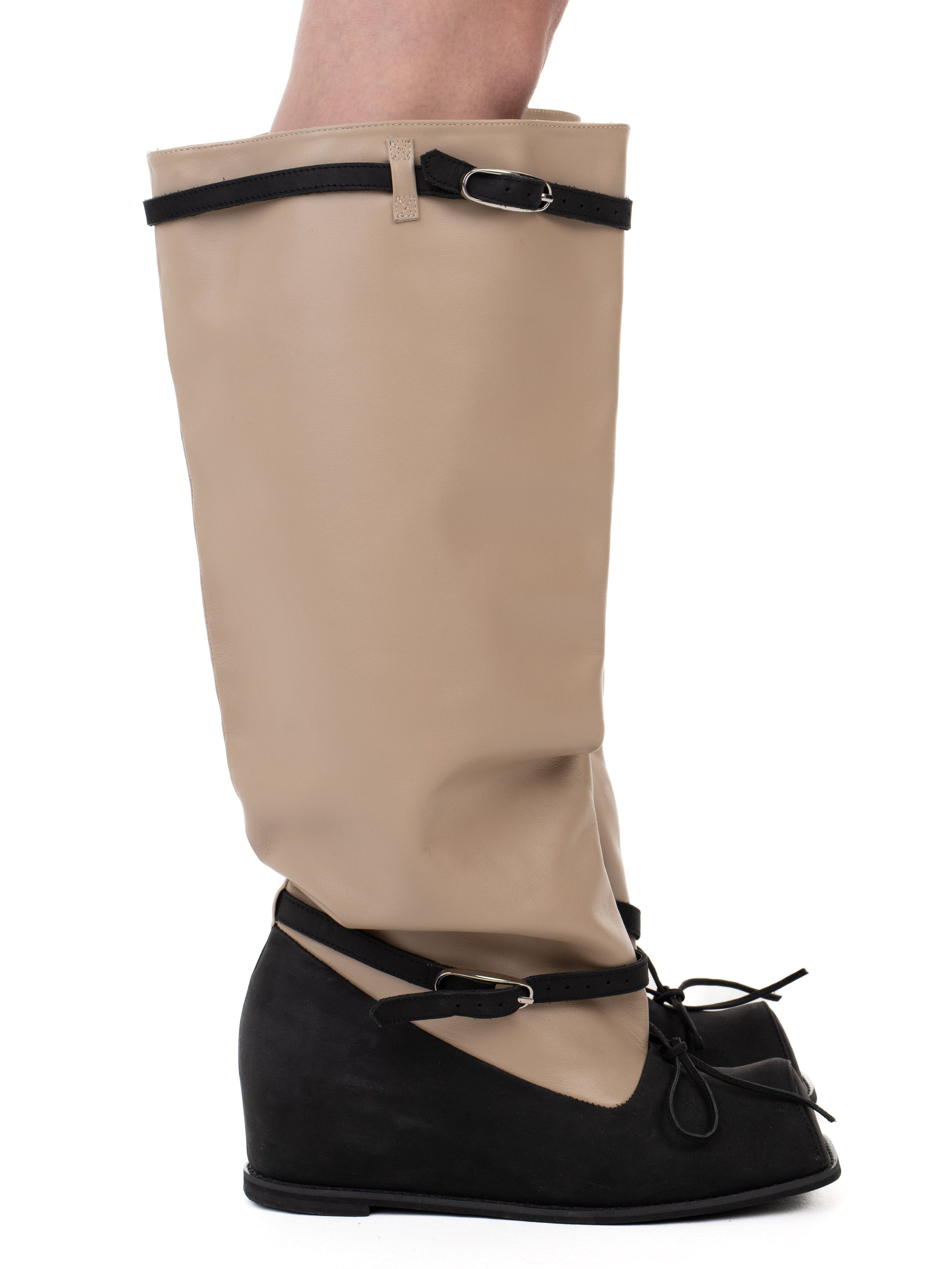 Hofa knee high buckle boots beige/black
