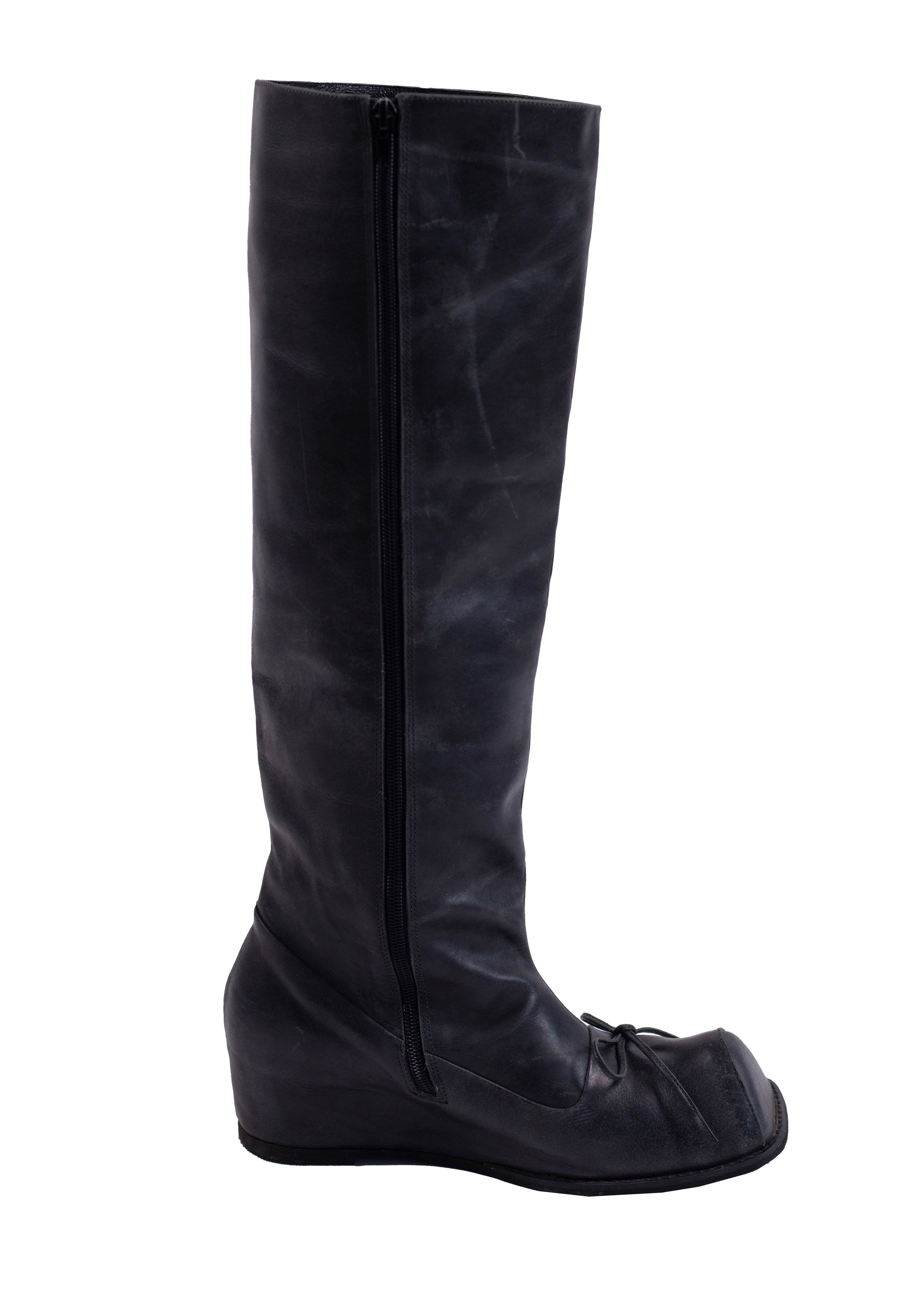 Hofa boots in black