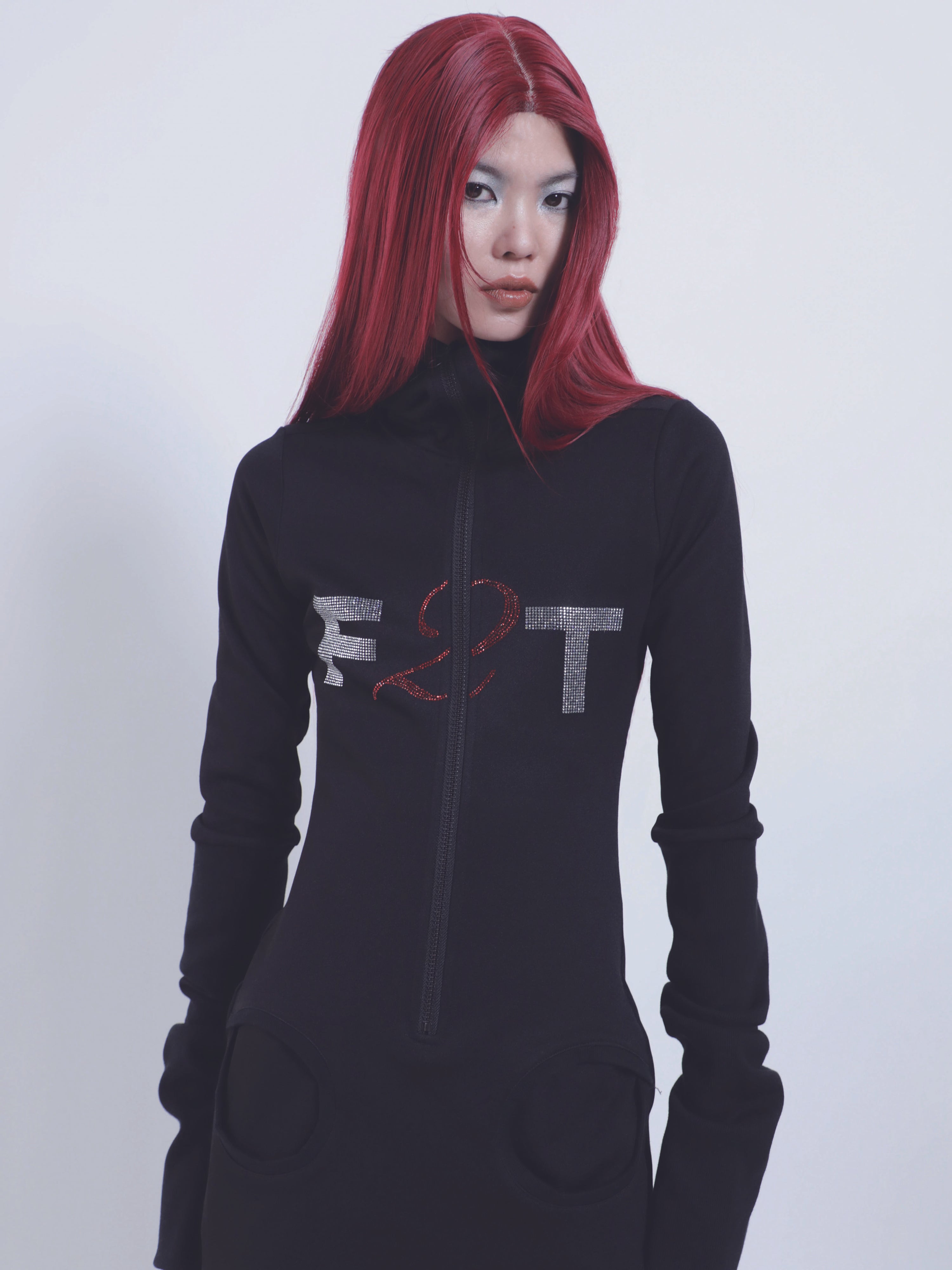 Free 2 talk- zip up dress-bk