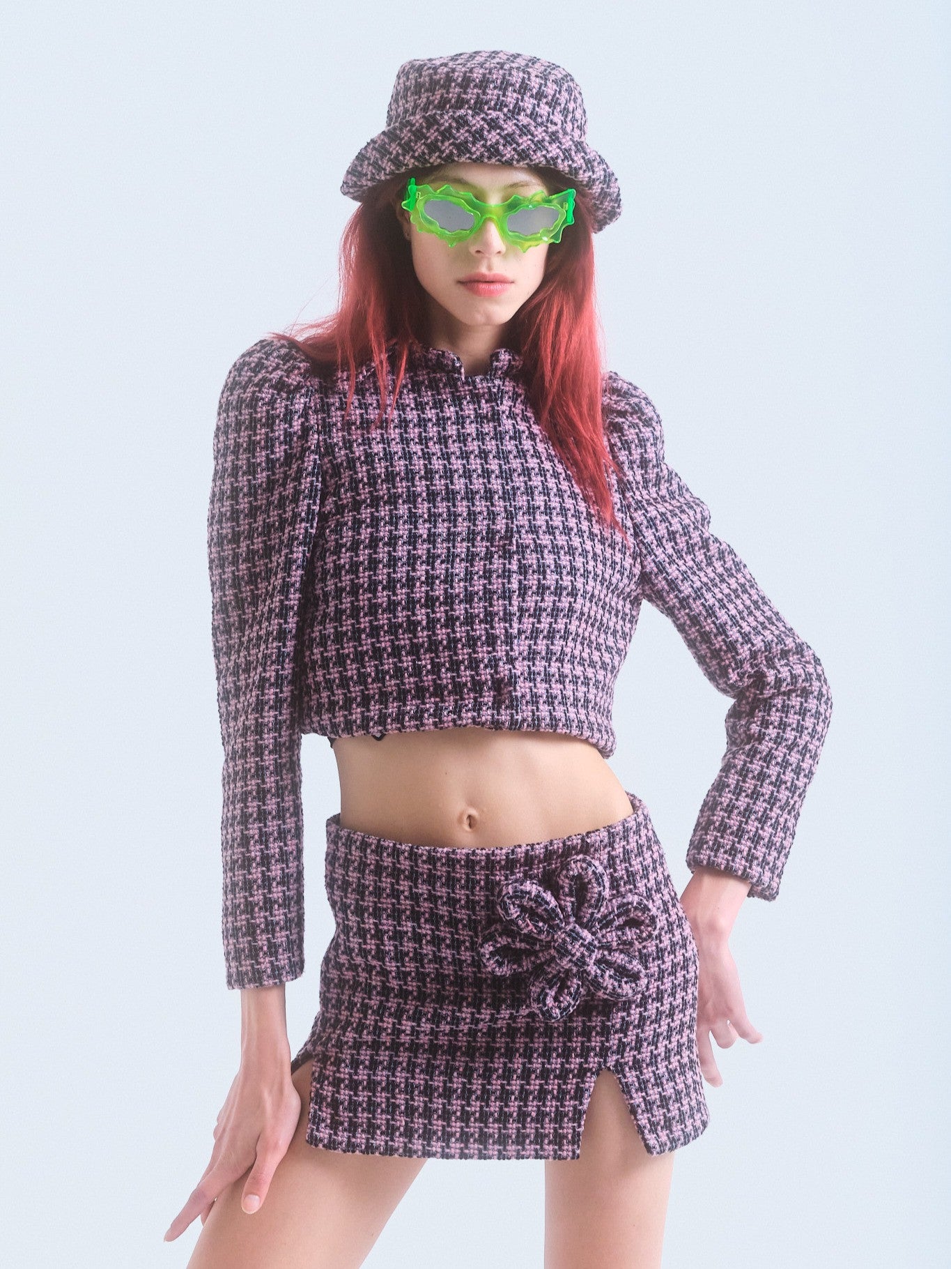 Neon green + mirror lenses spike sunglasses